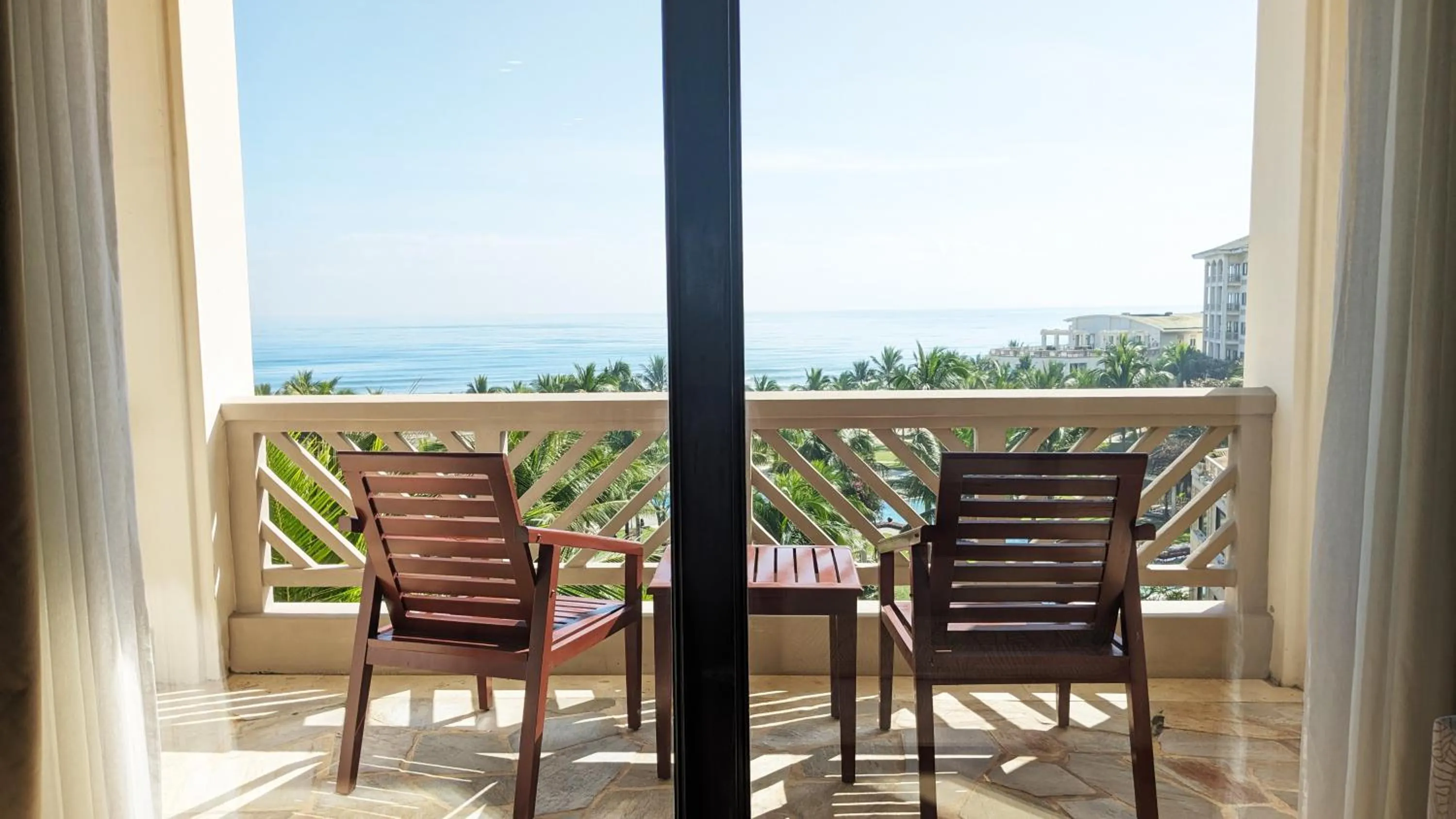 Balcony/Terrace in Olalani Resort & Condotel
