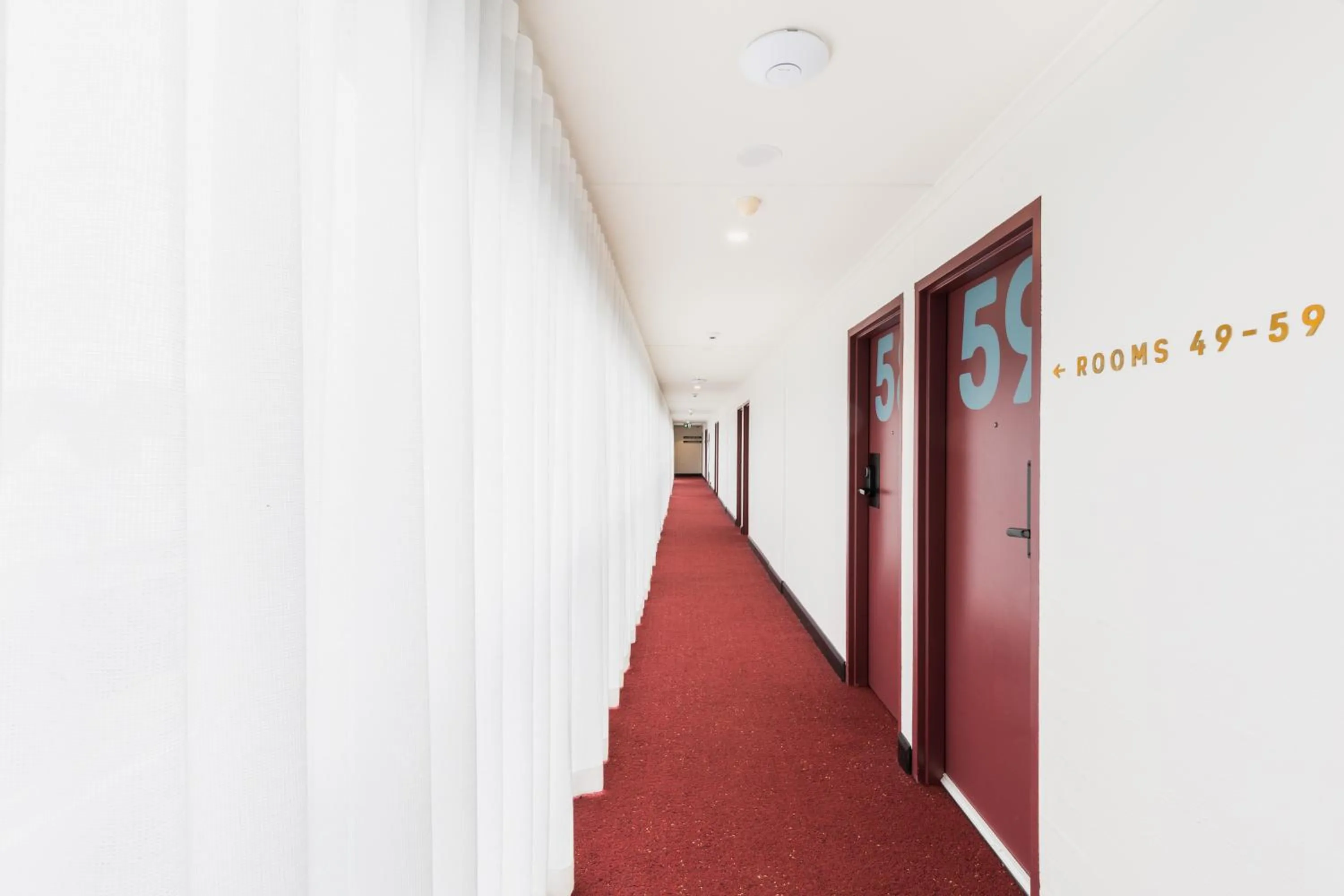 Facade/entrance in Statesman Hotel