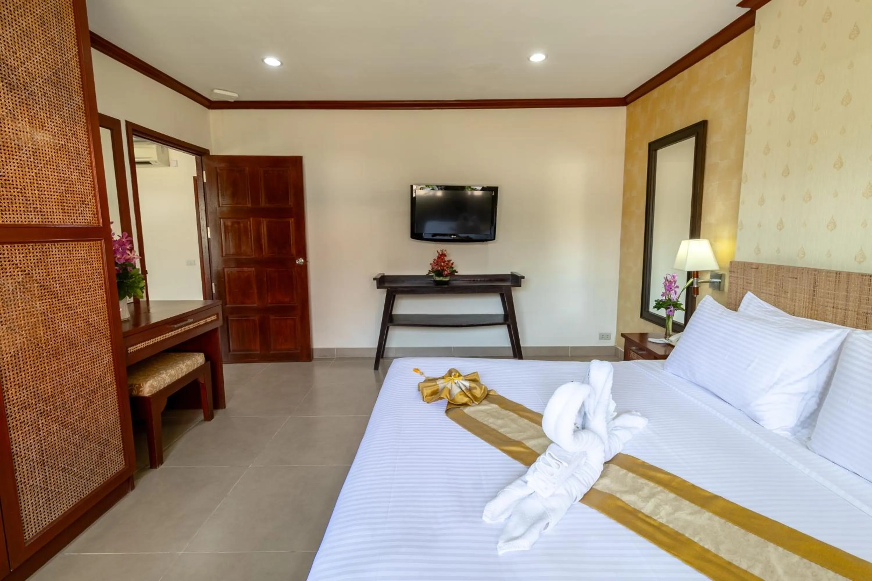 Bedroom, Bed in Thai Garden Resort