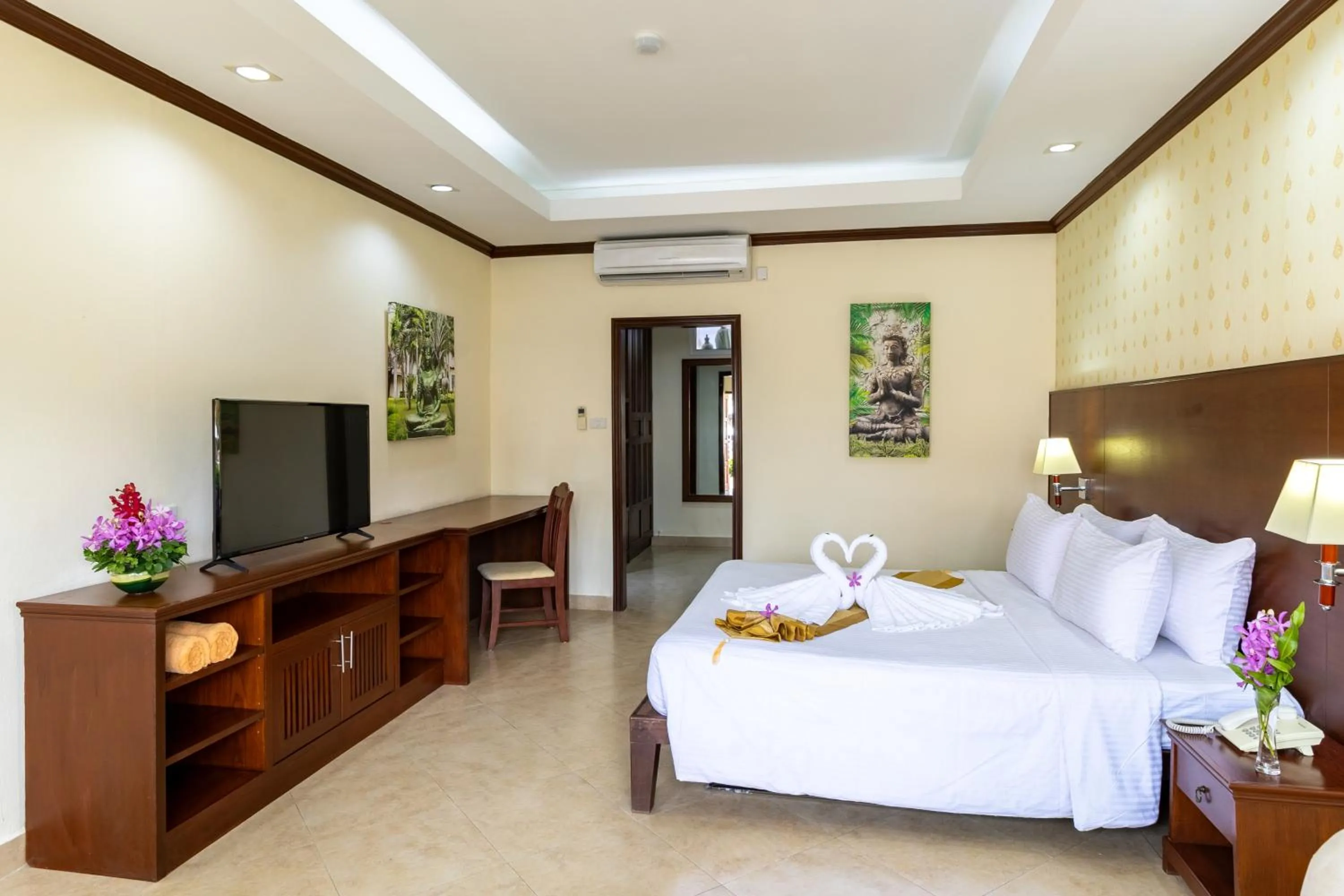 Bed in Thai Garden Resort