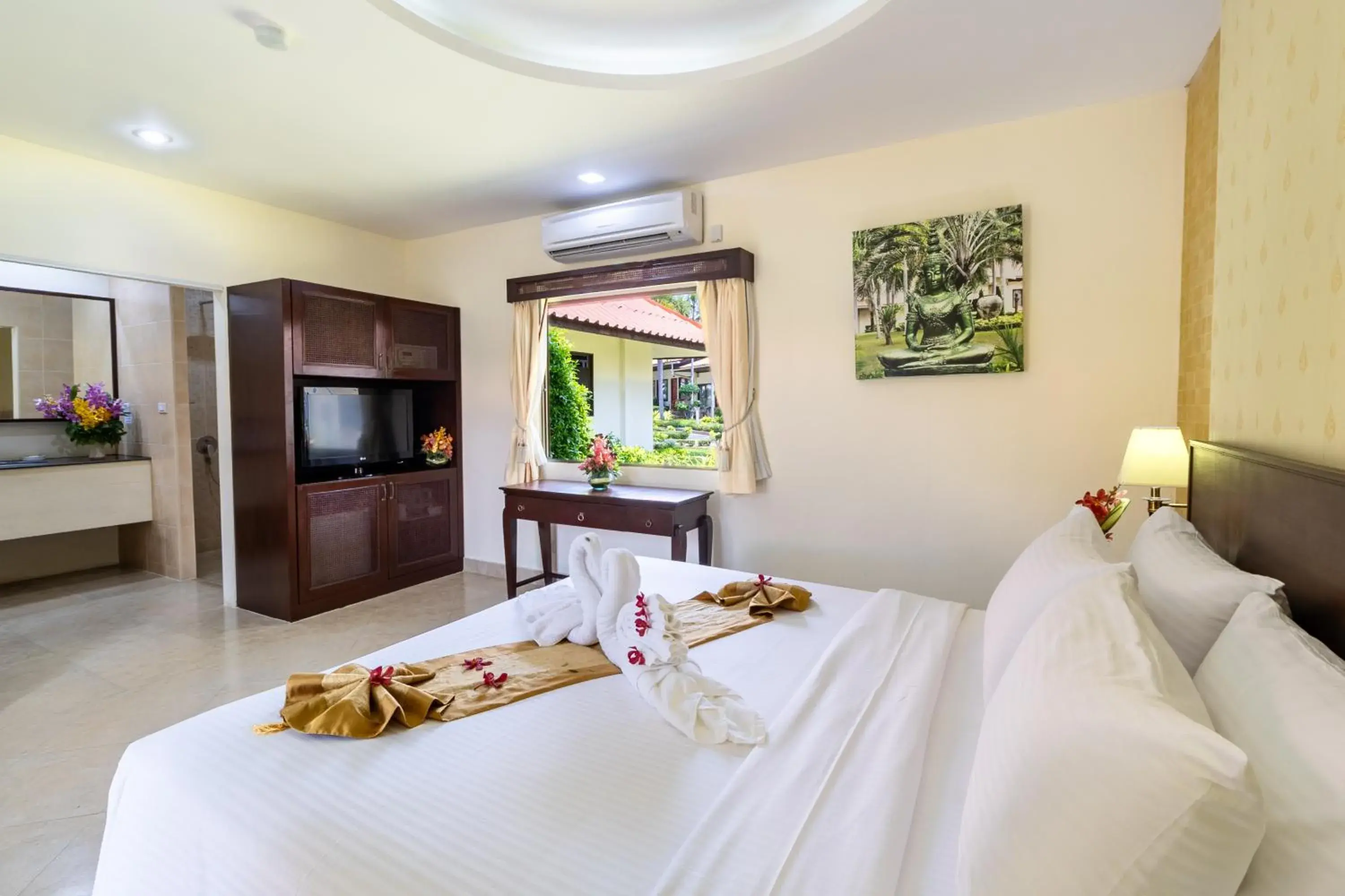 Deluxe Bungalow with Garden View in Thai Garden Resort Deluxe Bungalow with Garden View in Thai Garden Resort