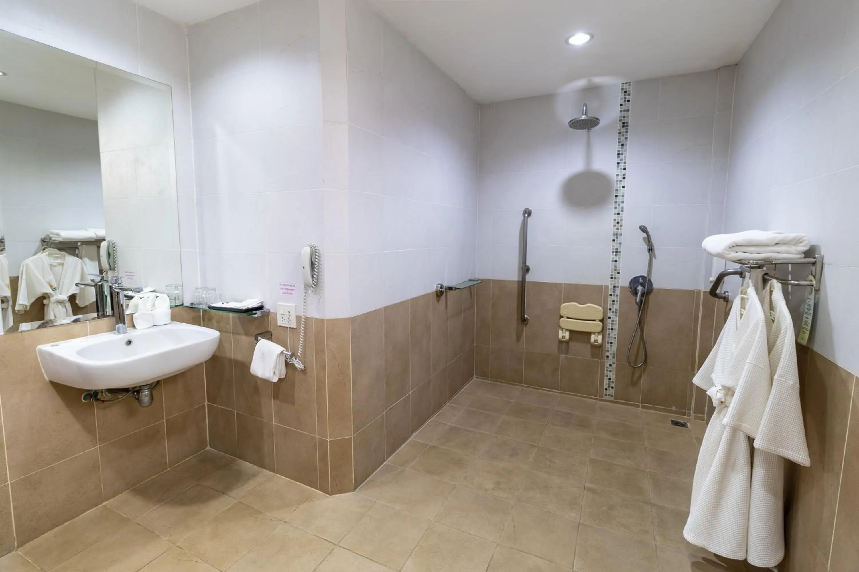 Shower in Thai Garden Resort