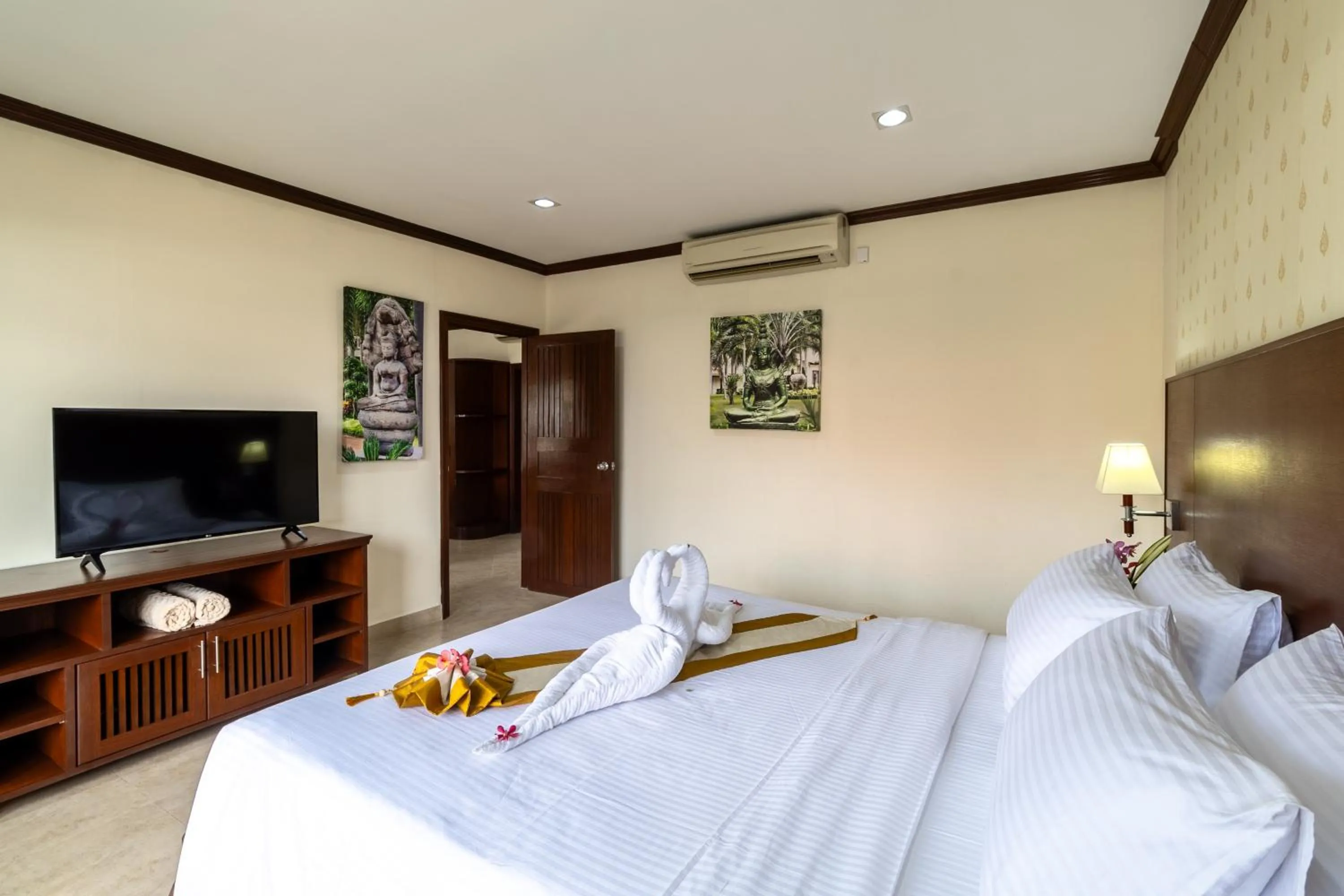 Bed in Thai Garden Resort