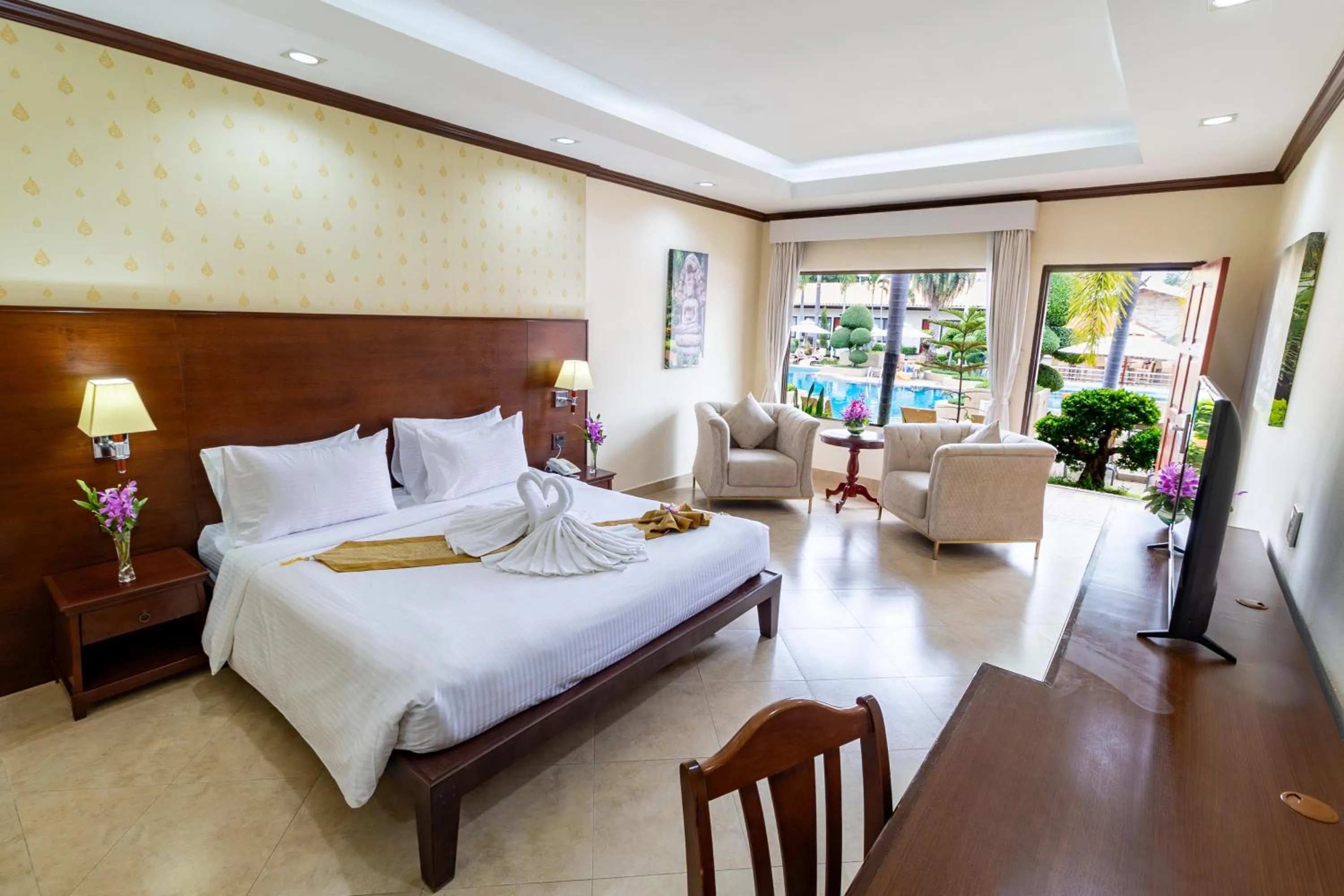 Bed in Thai Garden Resort