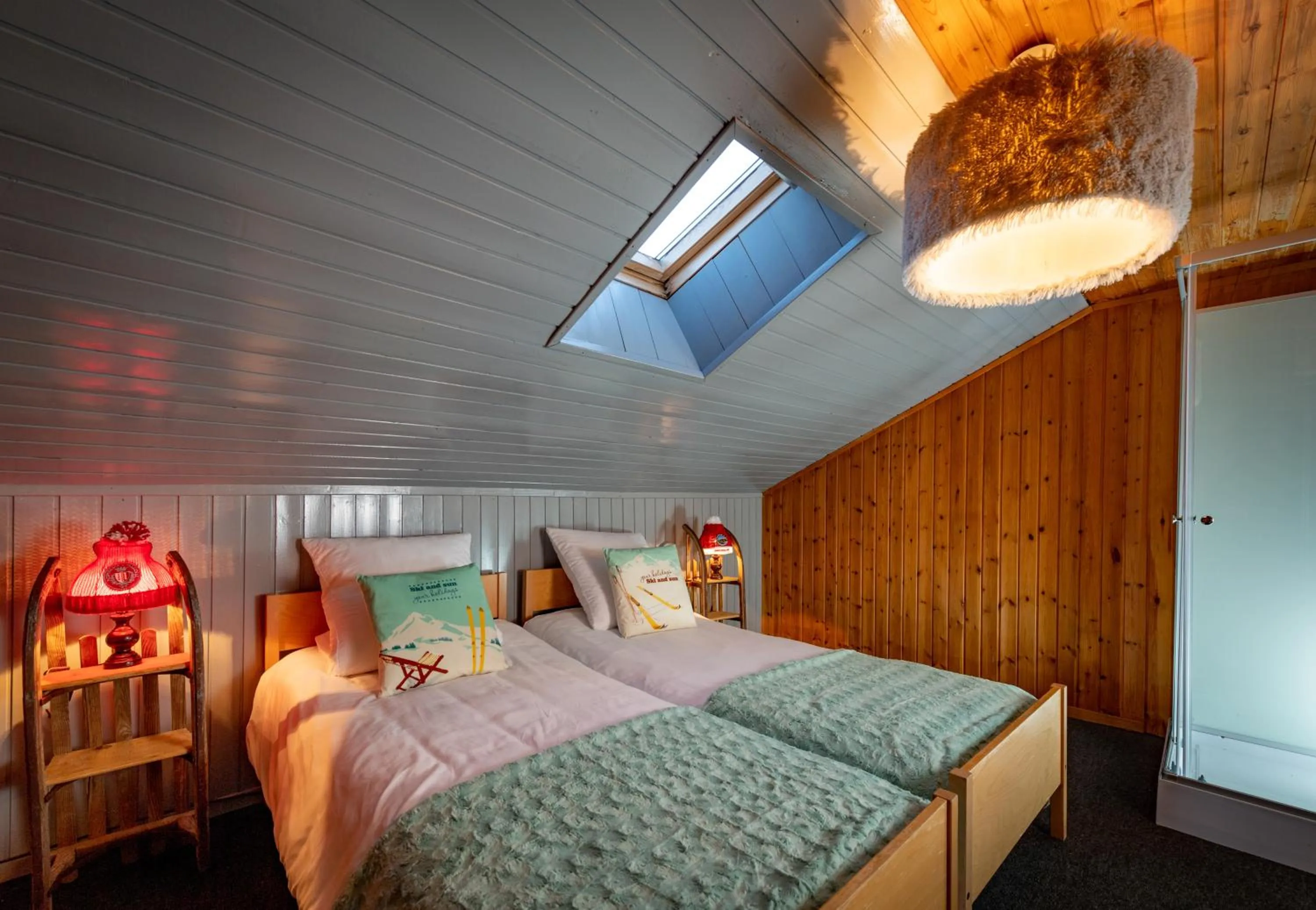 Bed in Chez Gaby 1670