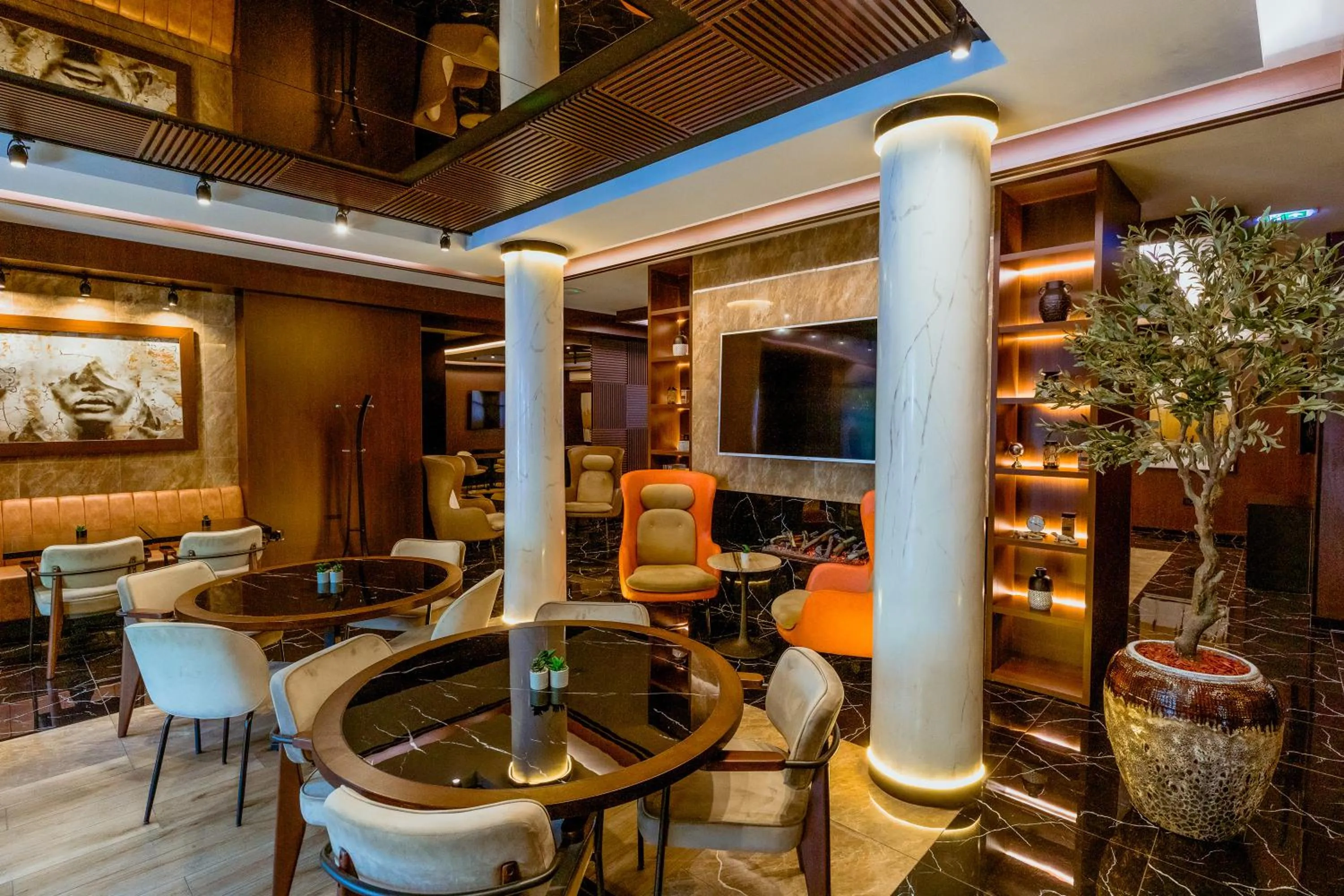 Restaurant/places to eat in Nobel Gallery Hotel