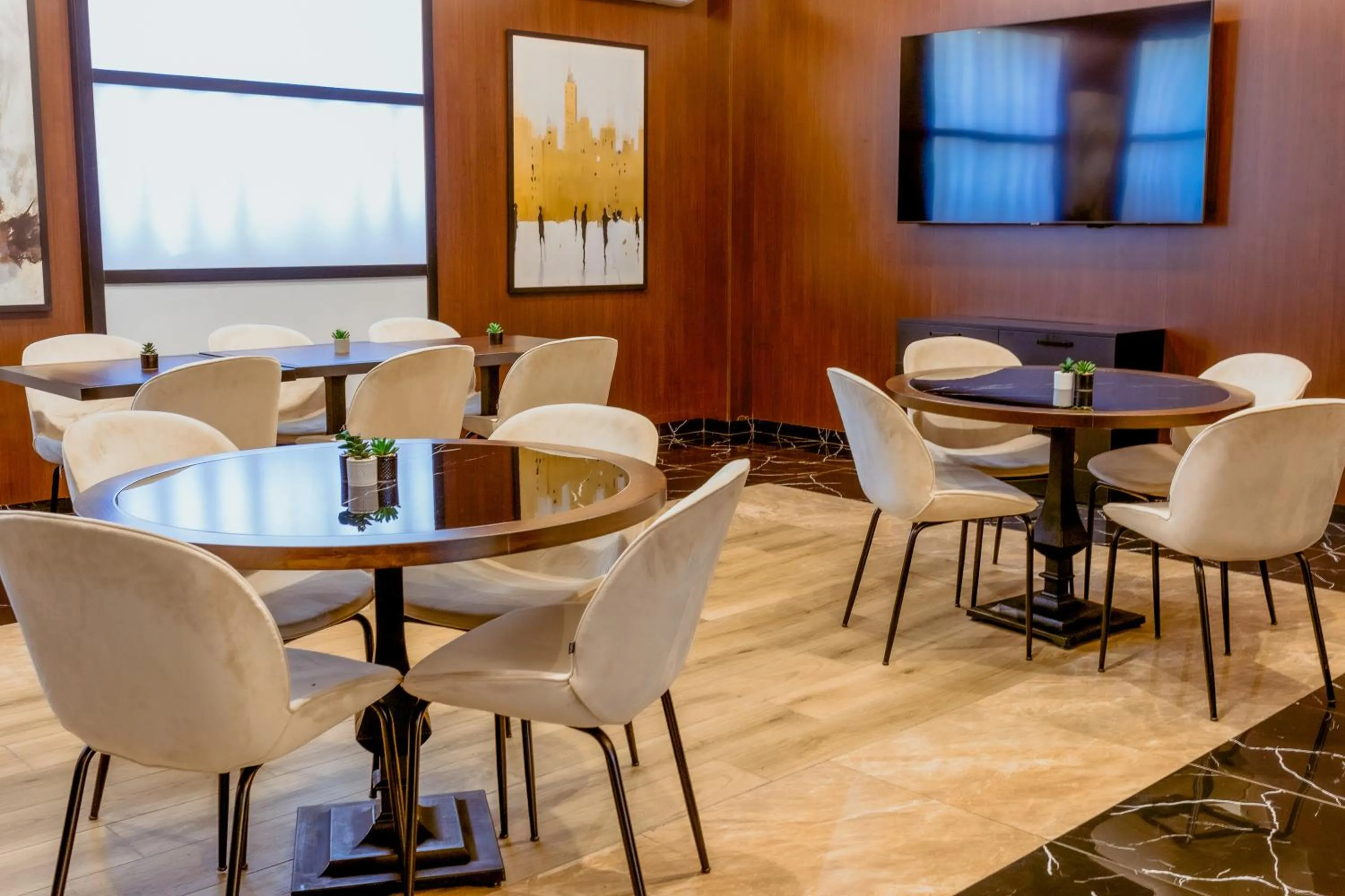 Restaurant/places to eat in Nobel Gallery Hotel