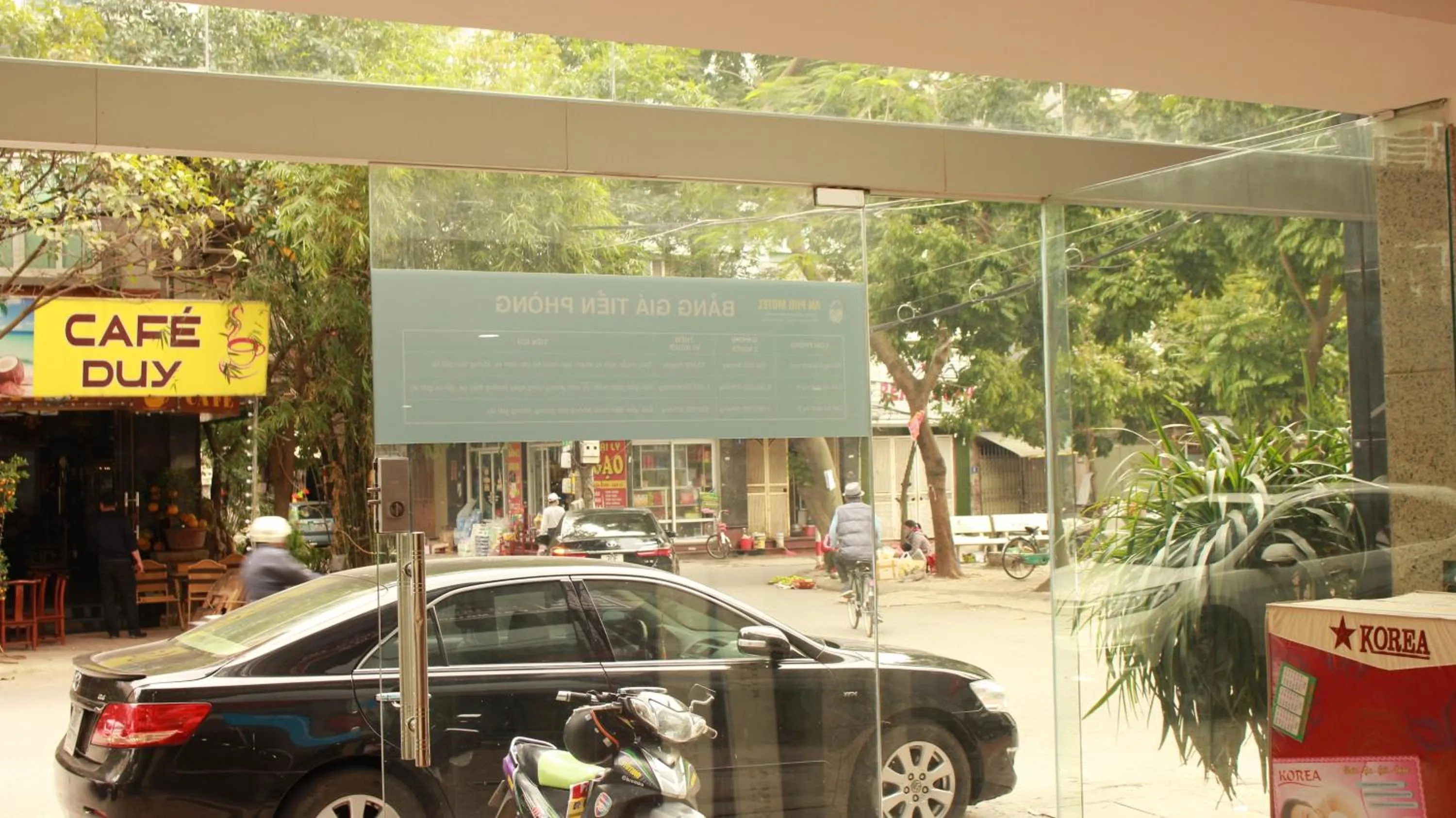 Property building in An Phú Motel