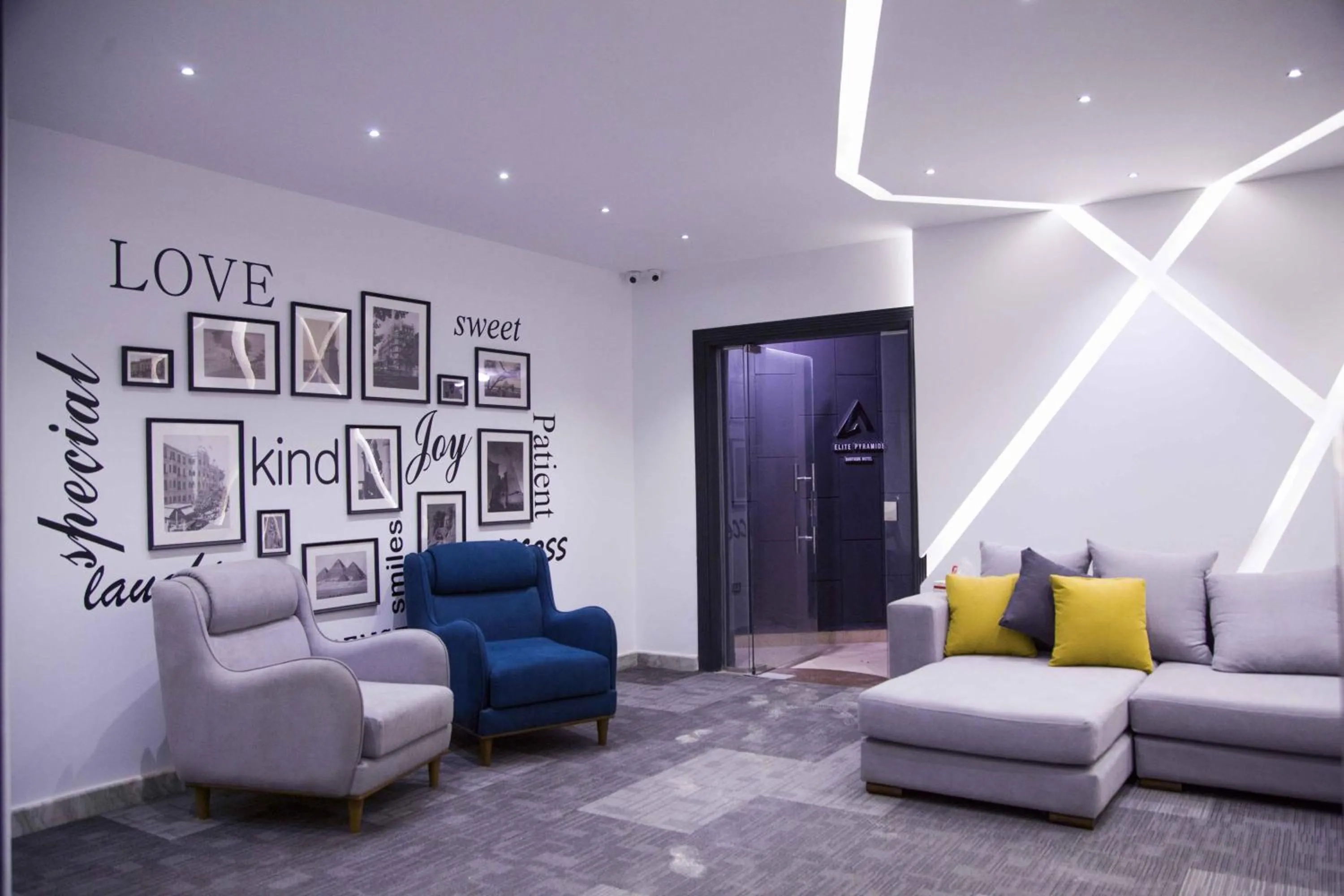 Lobby or reception in Elite Pyramids Boutique Hotel