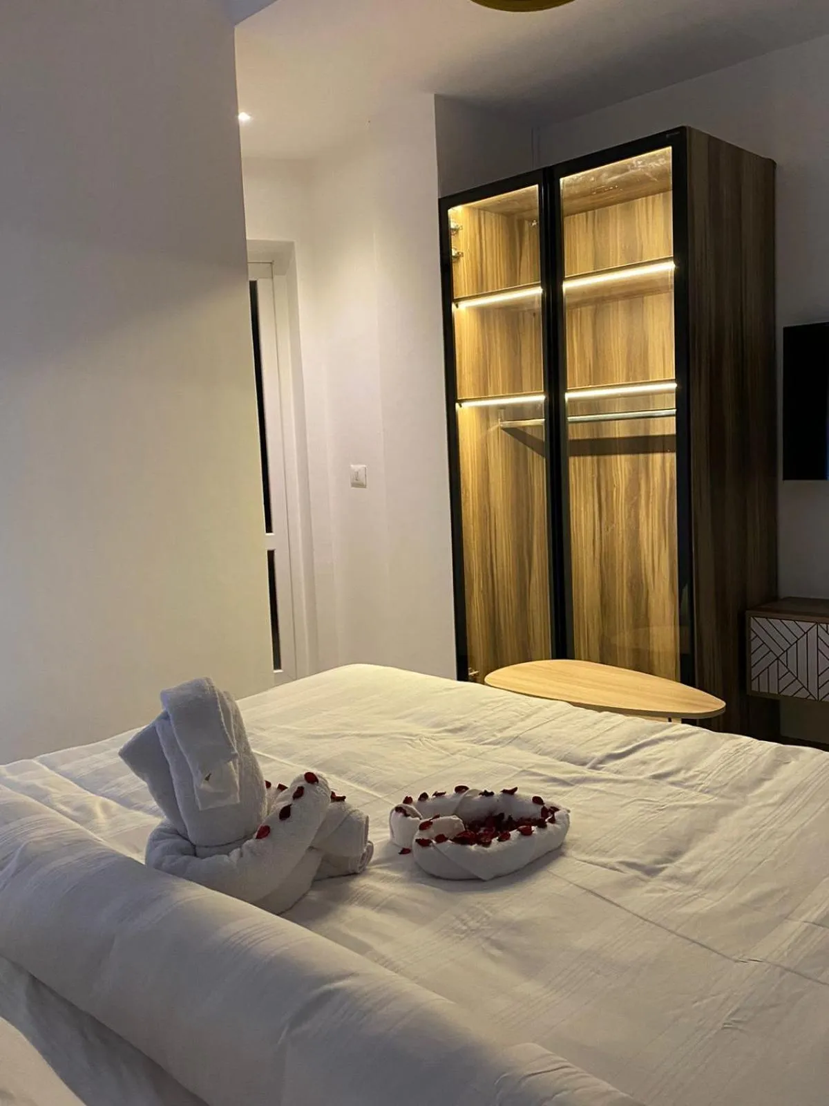 Bed in Elite Pyramids Boutique Hotel