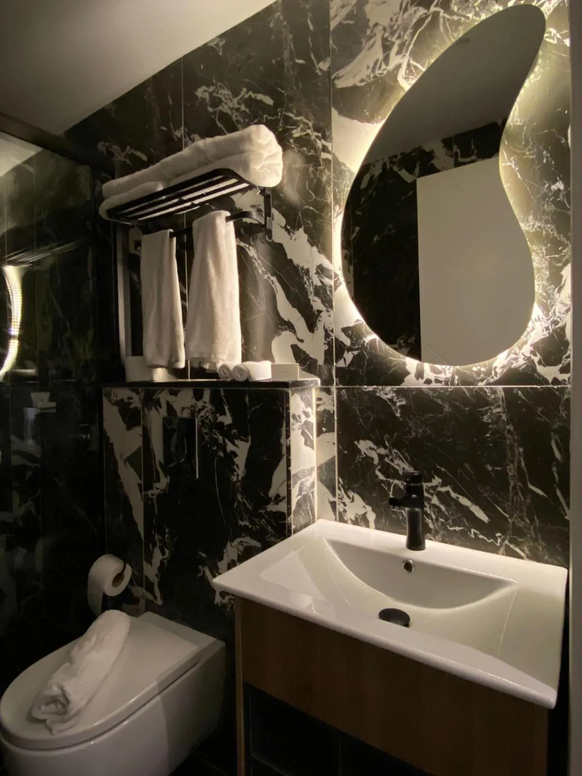 Toilet in Elite Pyramids Boutique Hotel