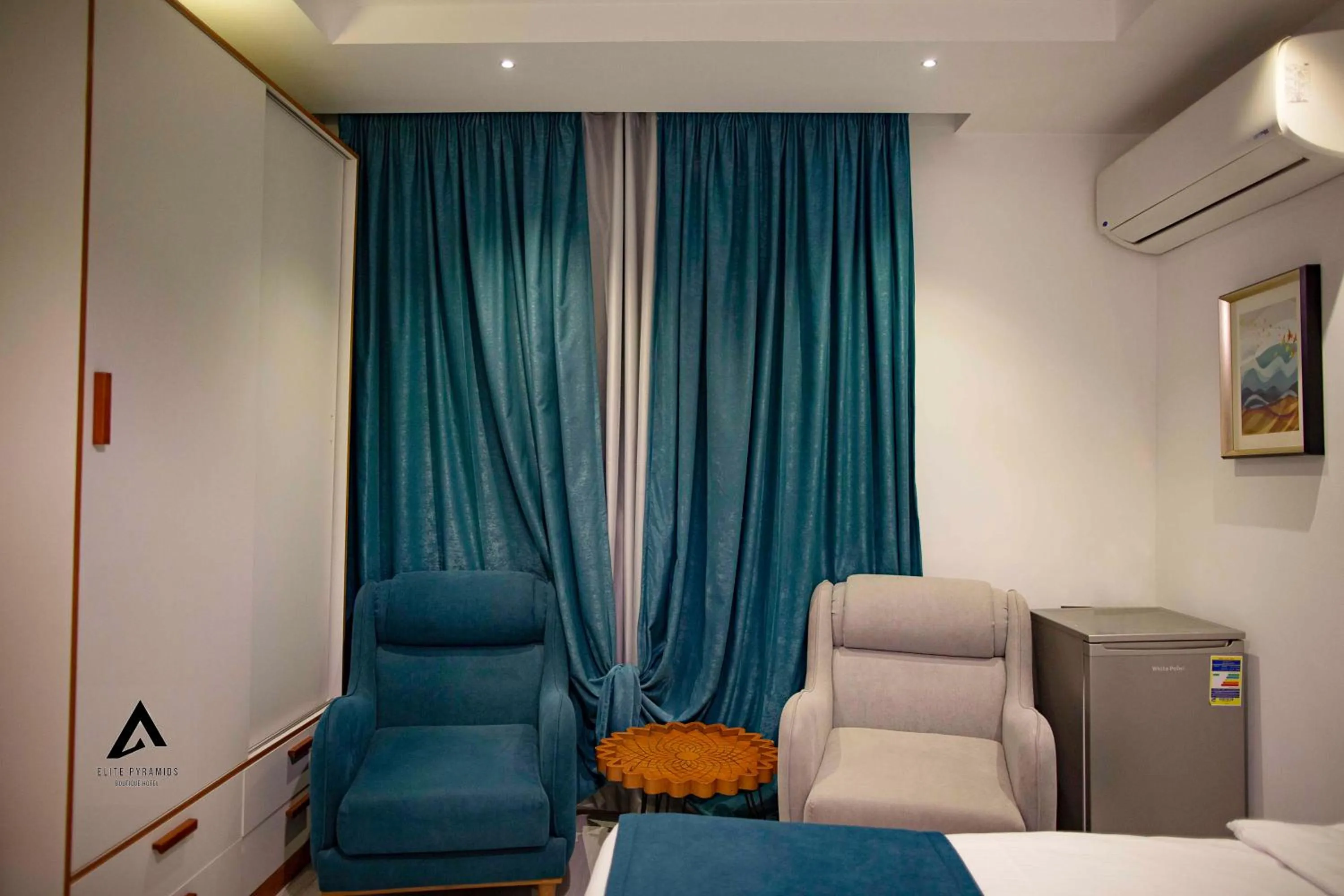 Photo of the whole room, Bed in Elite Pyramids Boutique Hotel