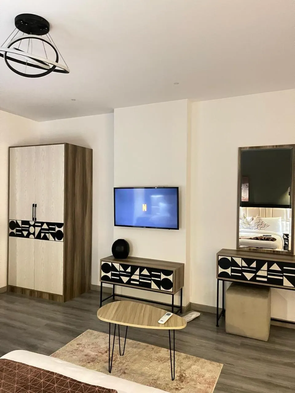 TV and multimedia in Elite Pyramids Boutique Hotel