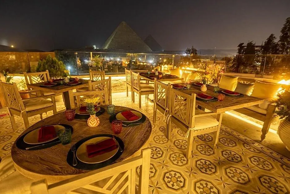 Restaurant/places to eat in Elite Pyramids Boutique Hotel