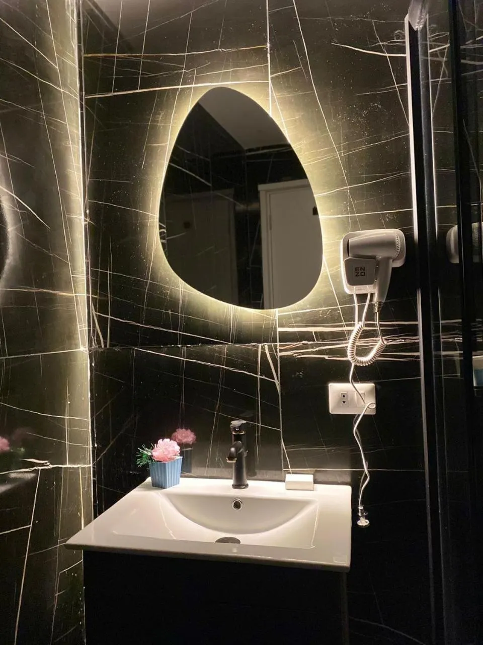 Bathroom in Elite Pyramids Boutique Hotel