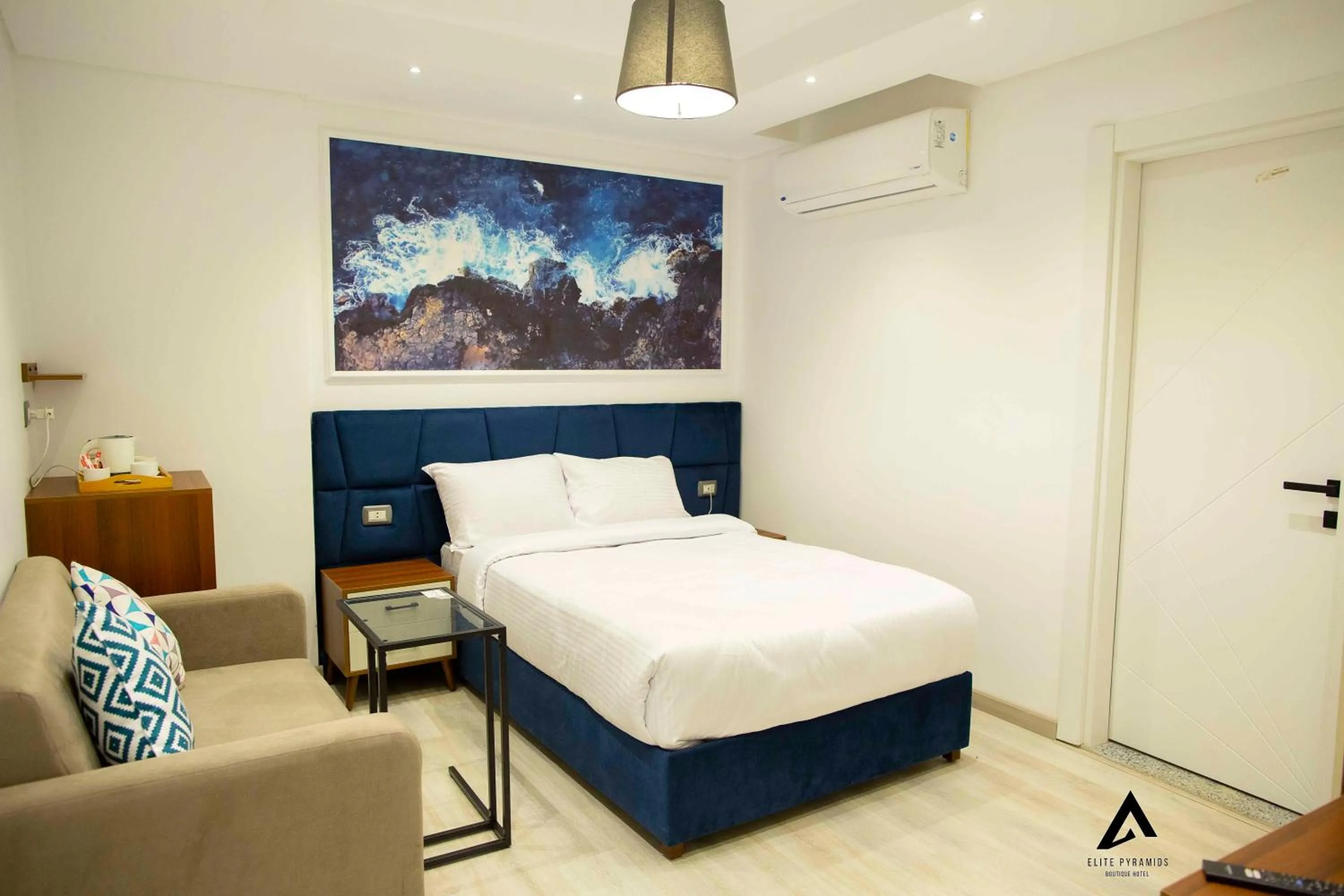 Bed in Elite Pyramids Boutique Hotel