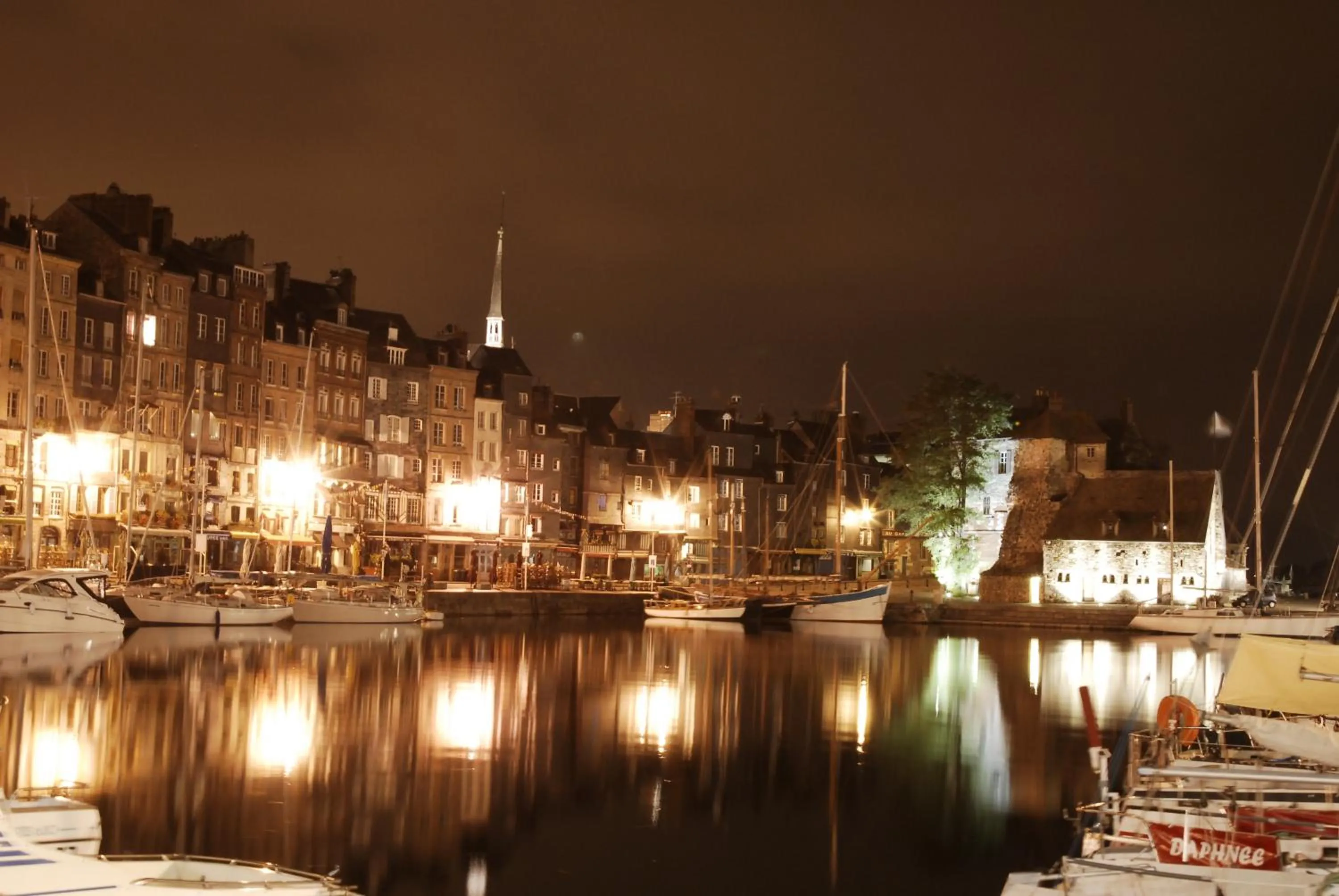 Area and facilities in Au 14 Honfleur parking privé