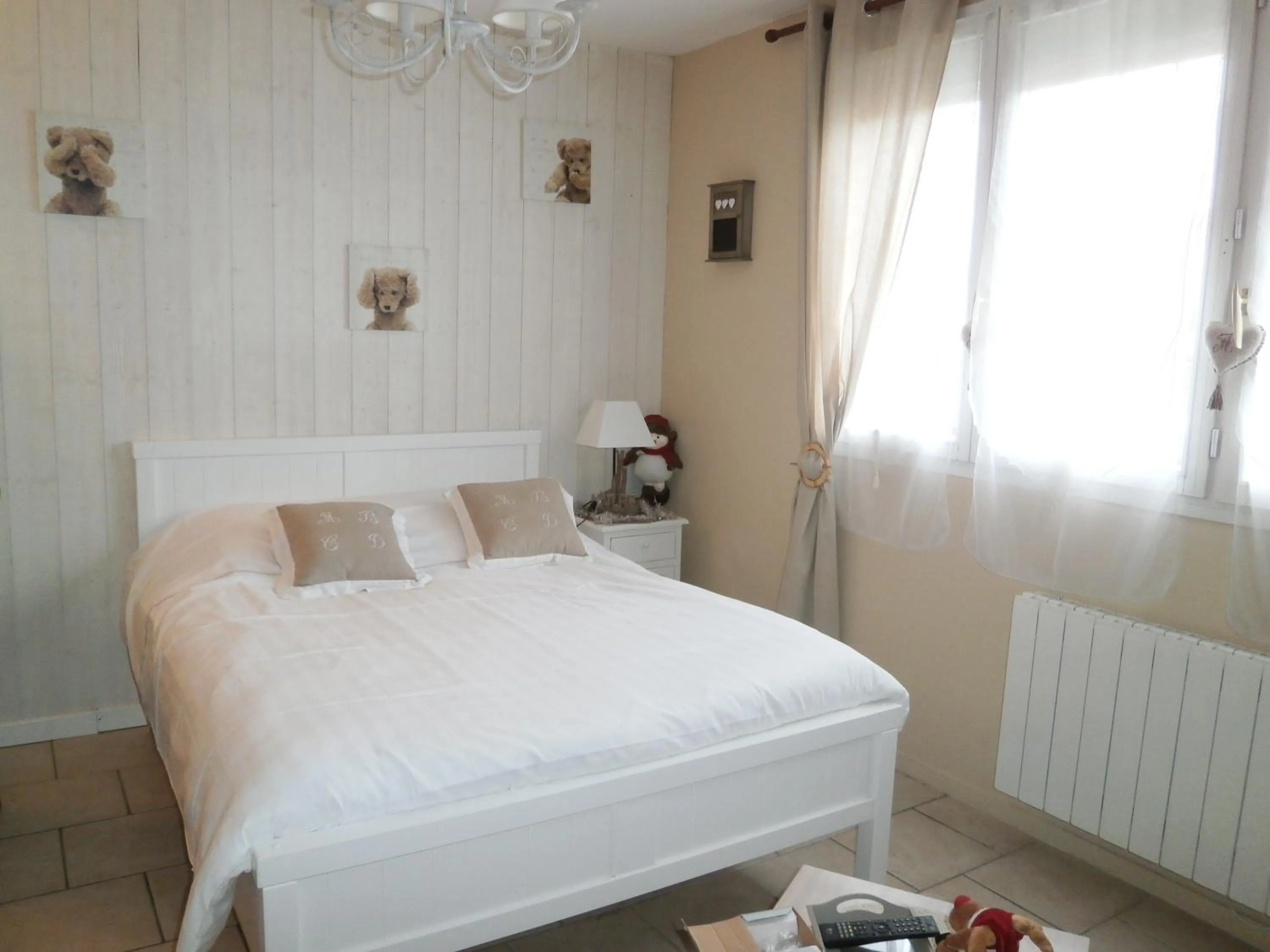 Bedroom, Bed in Au 14 Honfleur parking privé