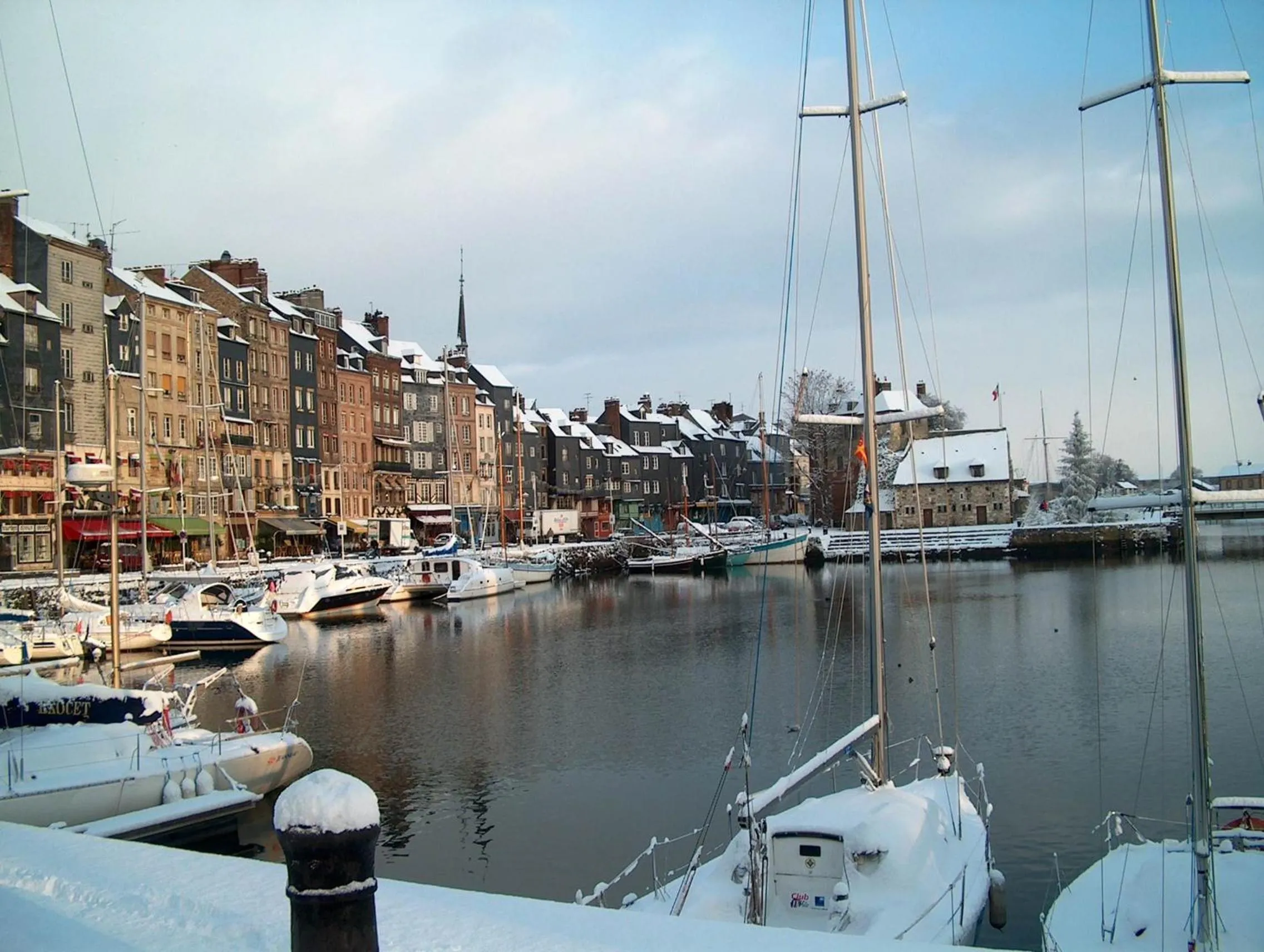 Area and facilities in Au 14 Honfleur parking privé