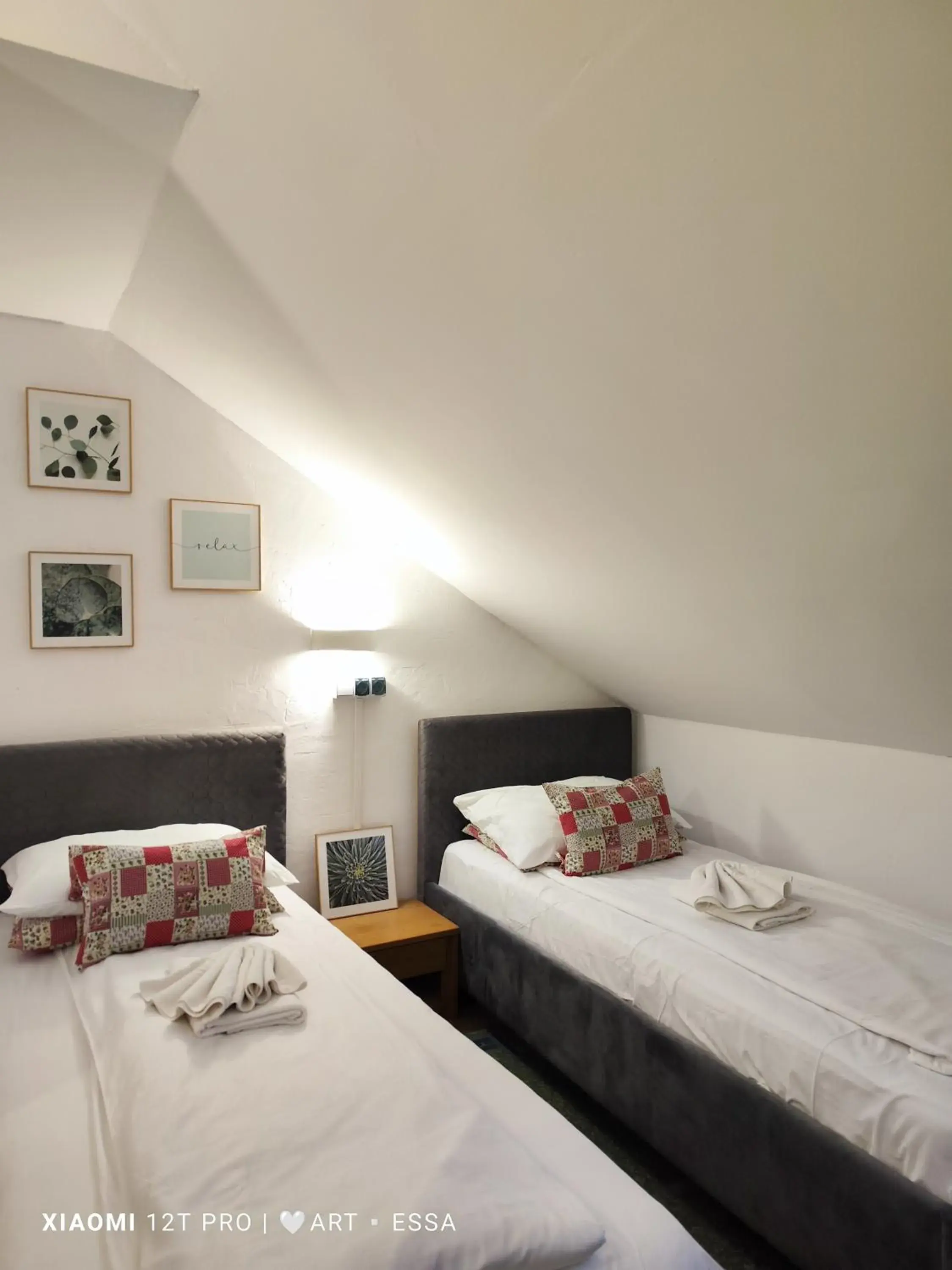 Twin Room in Pensiunea Buon Gusto Sibiu-motorcyle friendly,city center Twin Room in Pensiunea Buon Gusto Sibiu-motorcyle friendly,city center