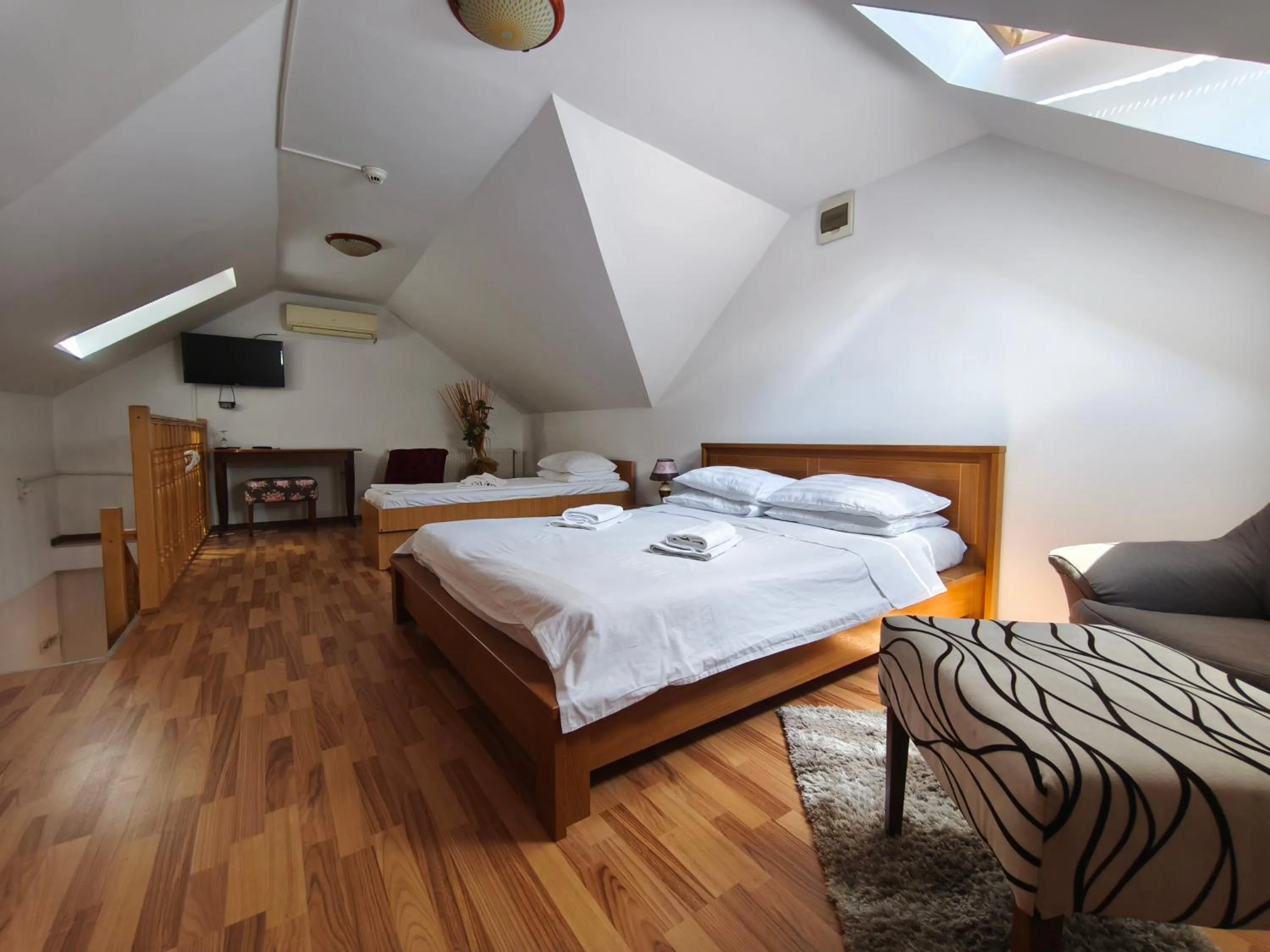 Bed in Pensiunea Buon Gusto Sibiu-motorcyle friendly,city center