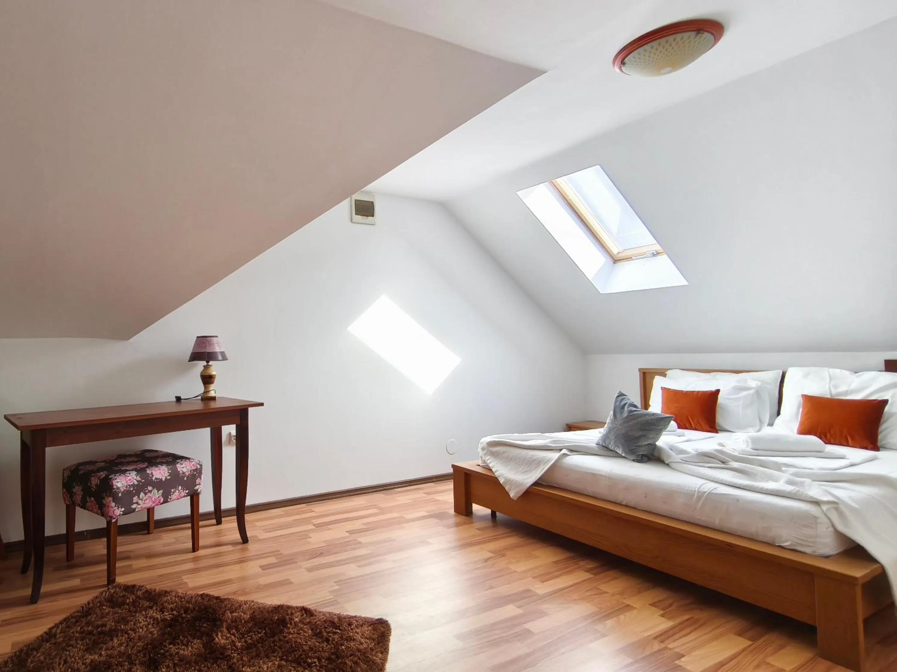 Bed in Pensiunea Buon Gusto Sibiu-motorcyle friendly,city center