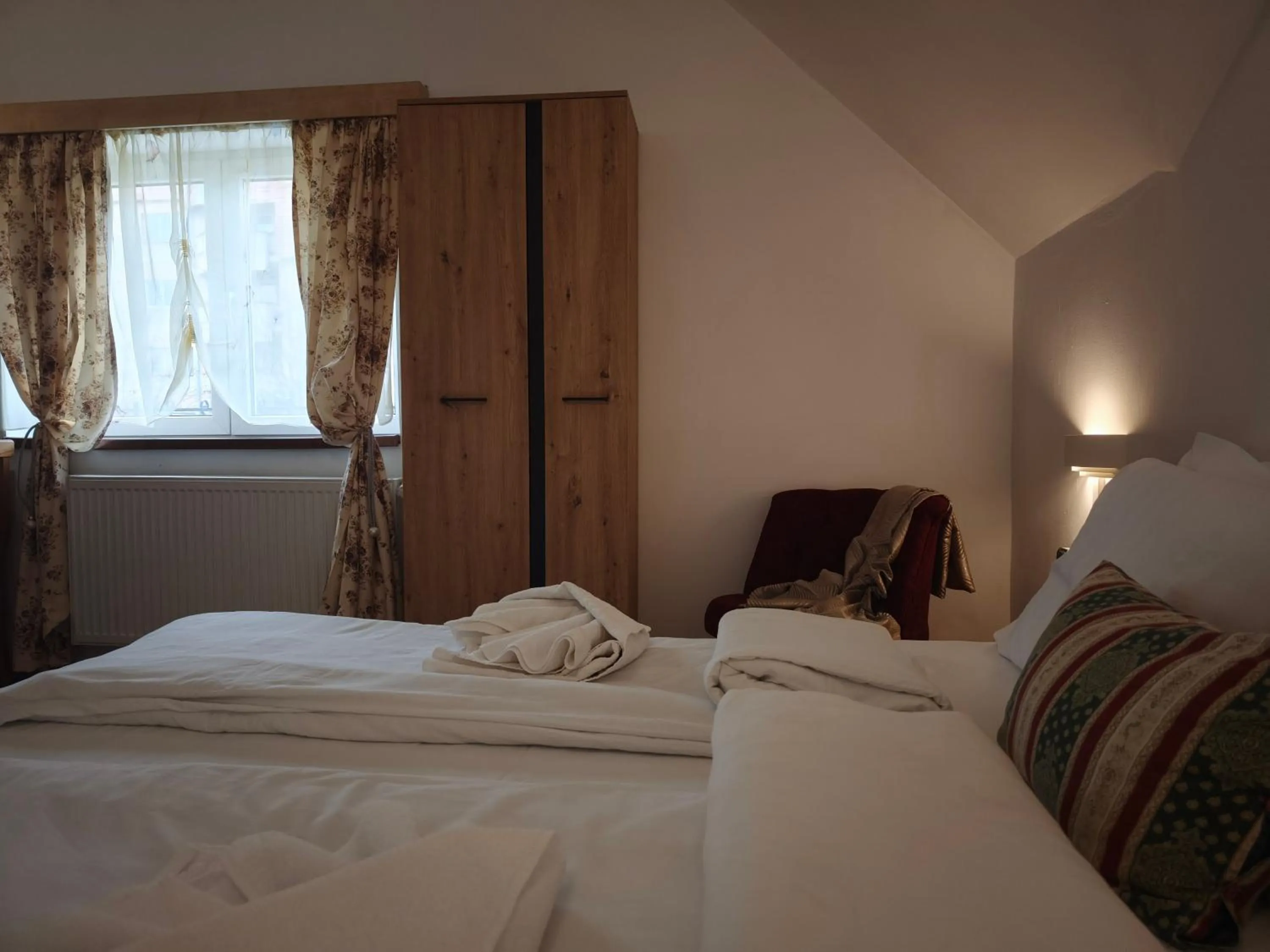 Bed in Pensiunea Buon Gusto Sibiu-motorcyle friendly,city center