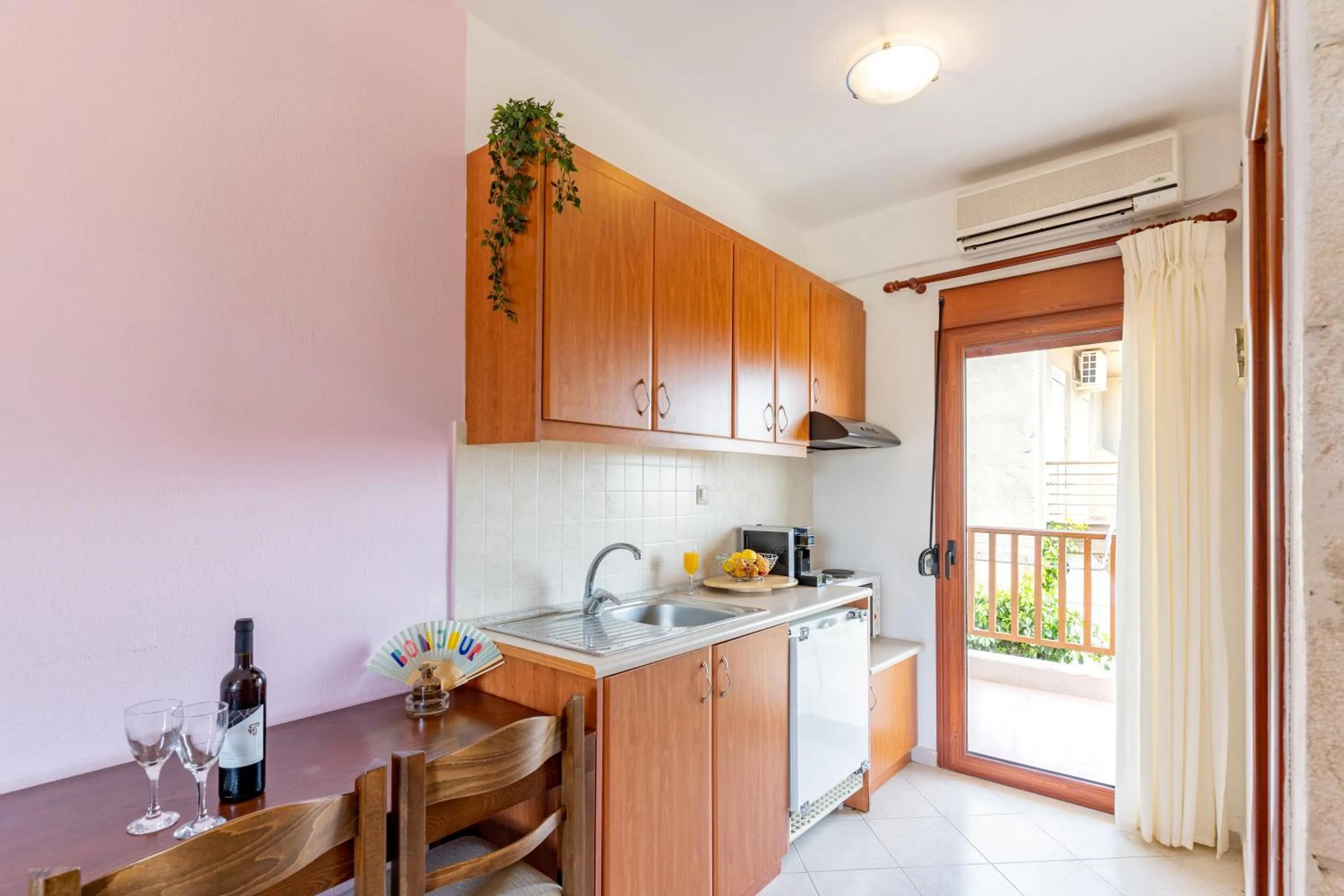 Kitchen or kitchenette in Erifili Kallithea