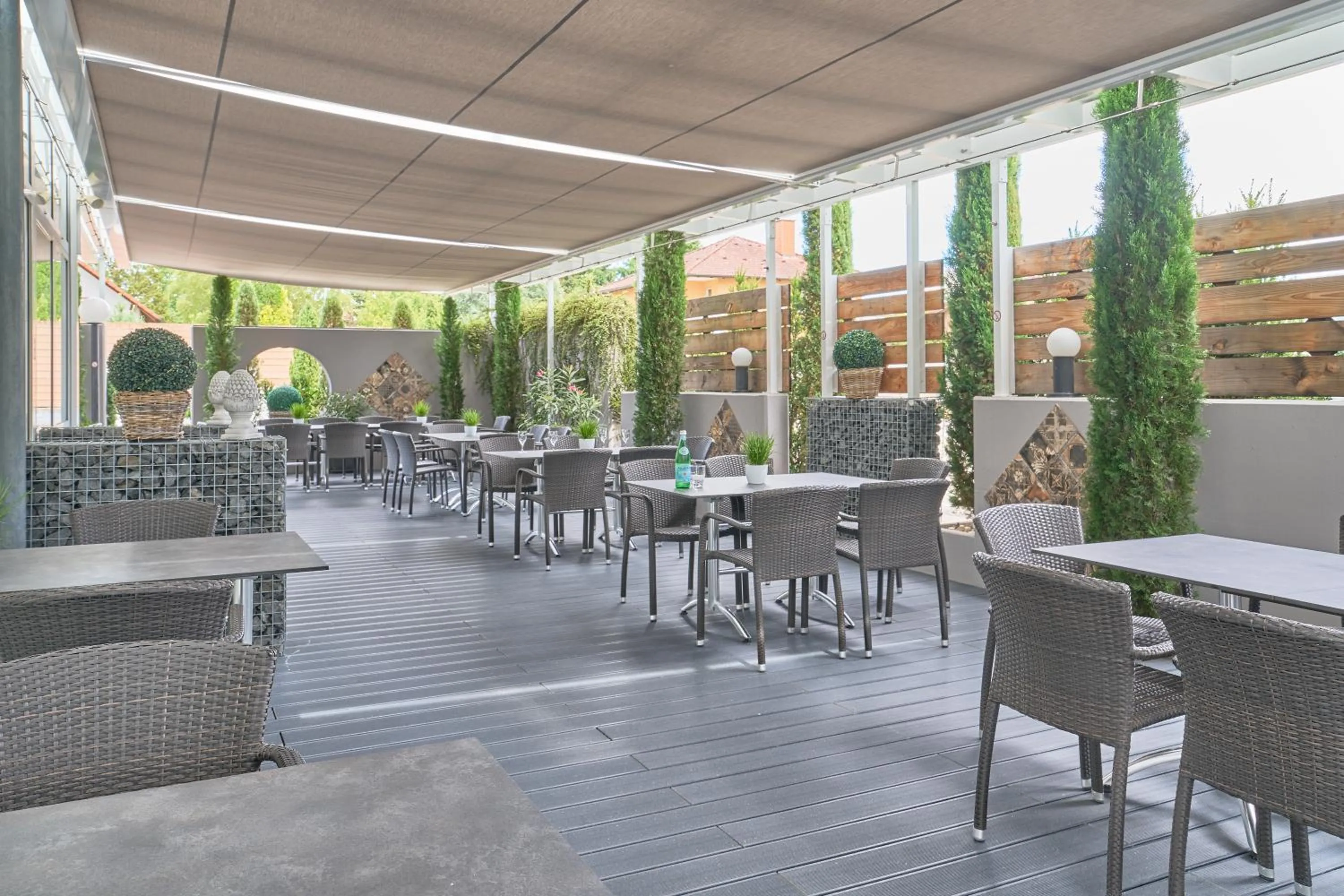 Restaurant/places to eat in eXo Individual Hotel Waghäuseler Hof