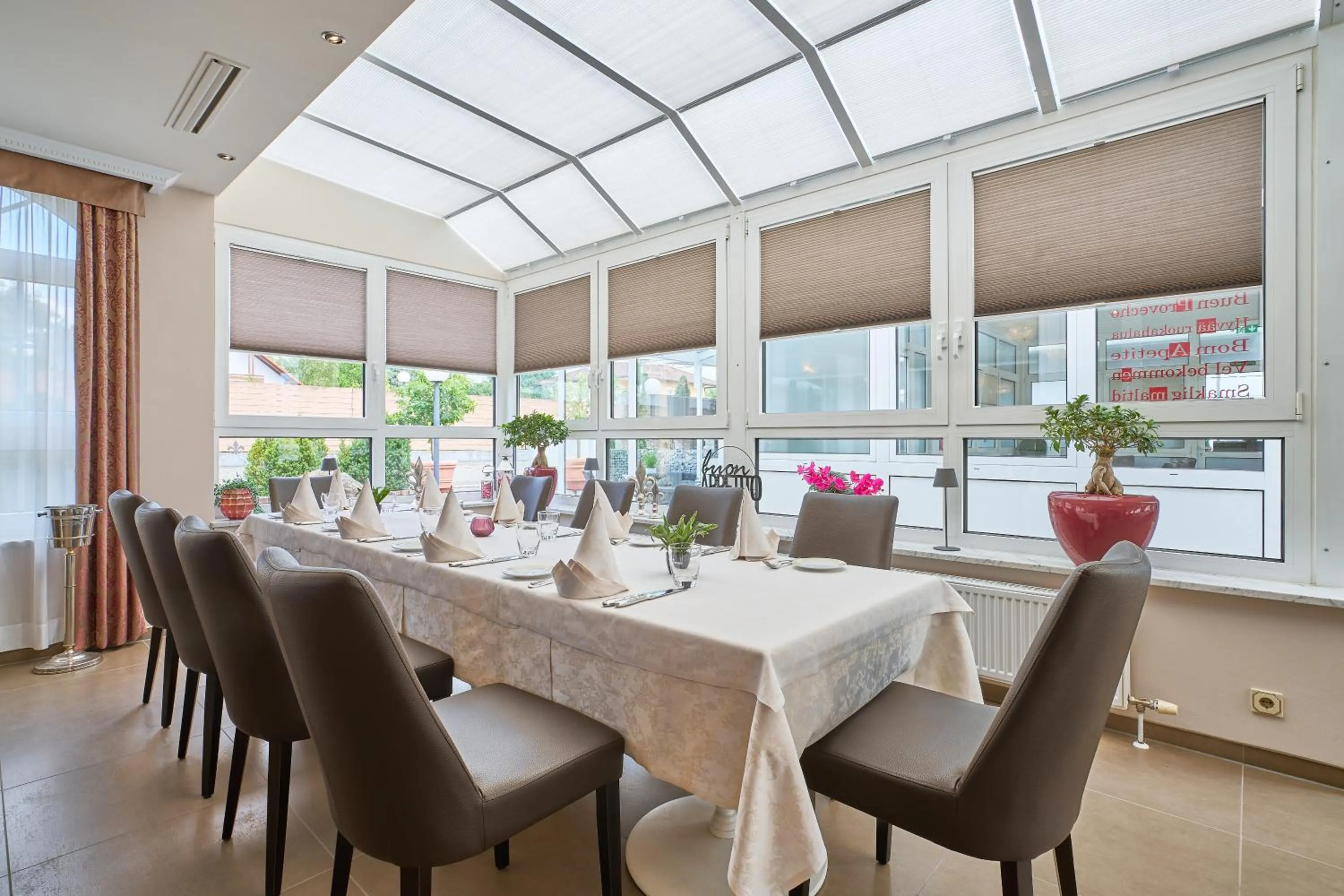 Dining area in eXo Individual Hotel Waghäuseler Hof