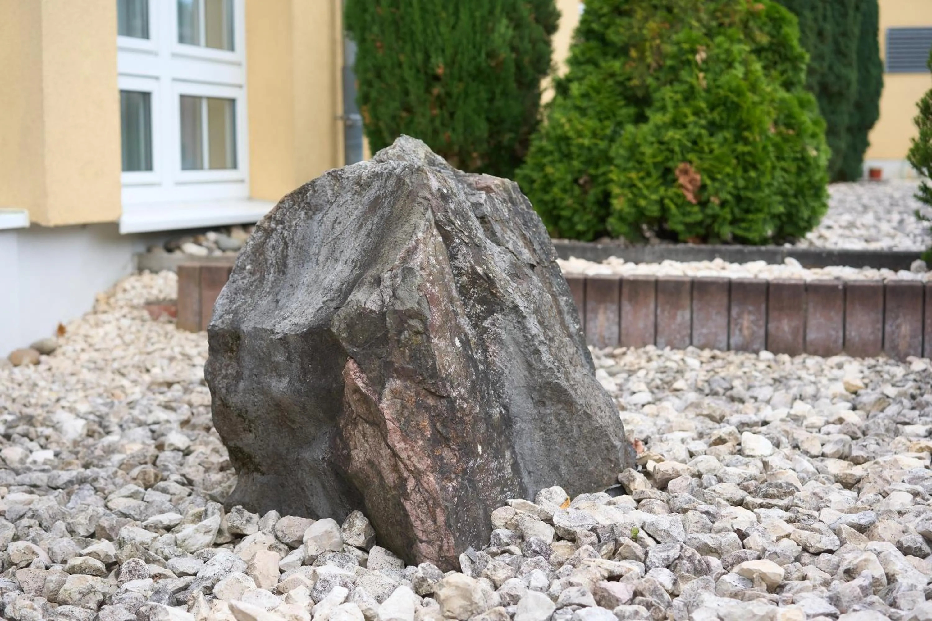 Garden view in eXo Individual Hotel Waghäuseler Hof
