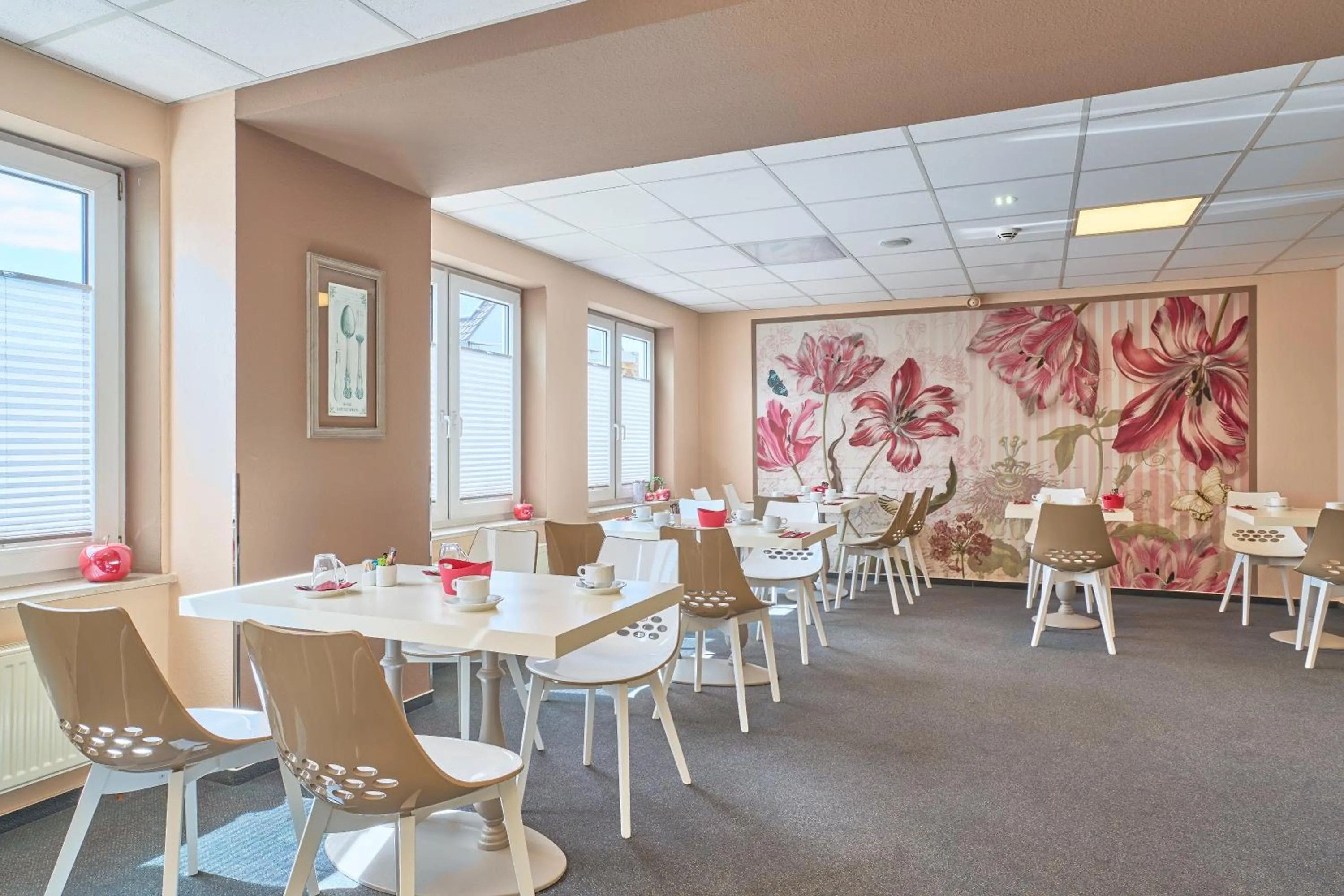 Restaurant/places to eat in eXo Individual Hotel Waghäuseler Hof