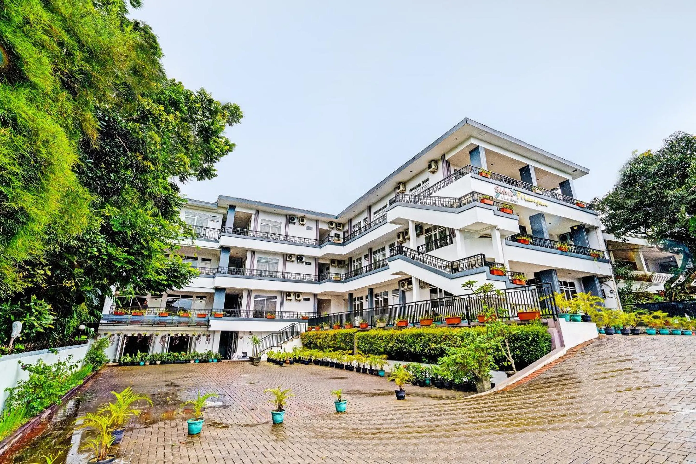 Facade/entrance in Collection O 92277 Setra Priangan Guest House