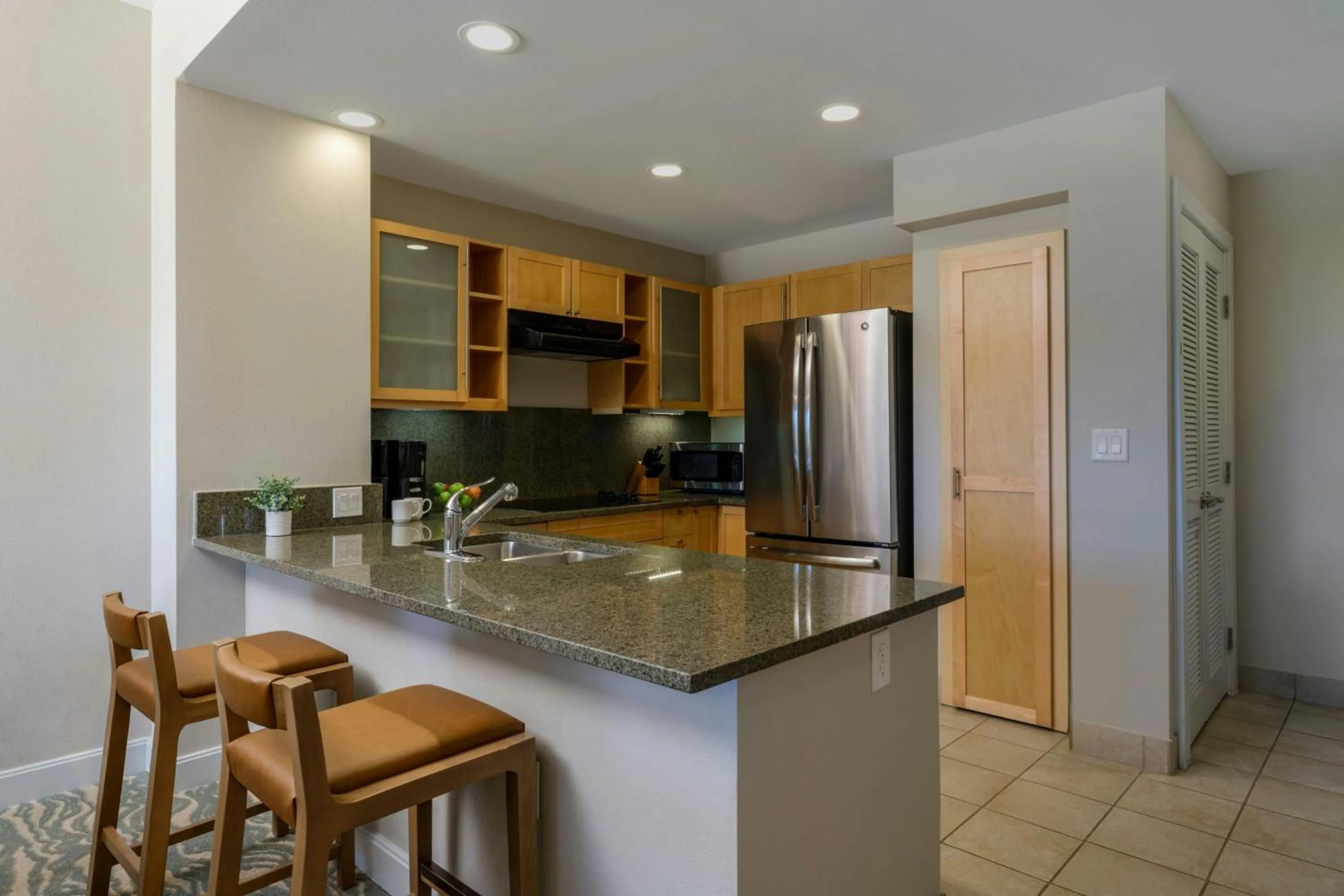 Kitchen or kitchenette in The Westin Kierland Villas, Scottsdale