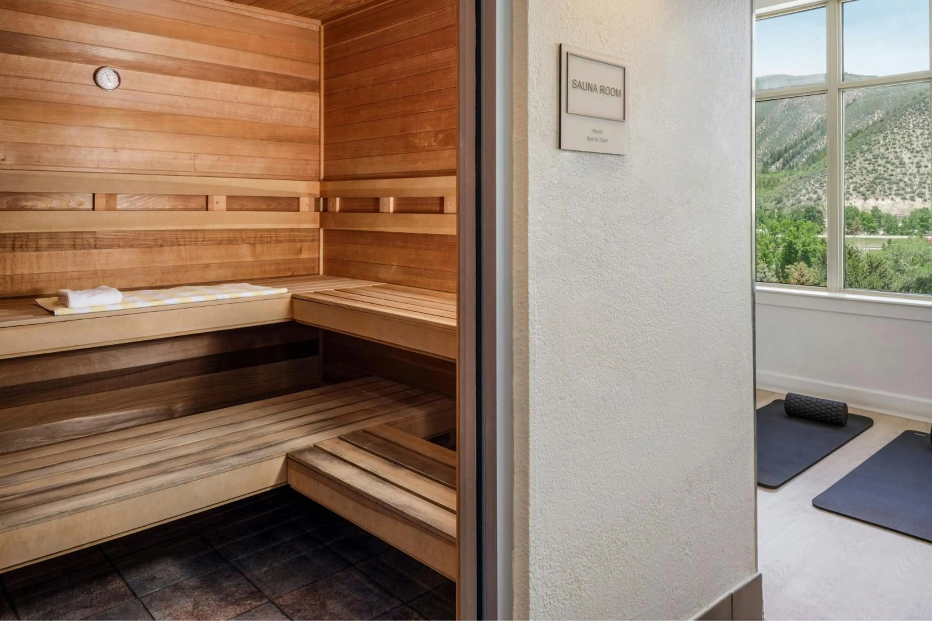 Fitness centre/facilities, Bed in Sheraton Mountain Vista Villas, Avon / Vail Valley