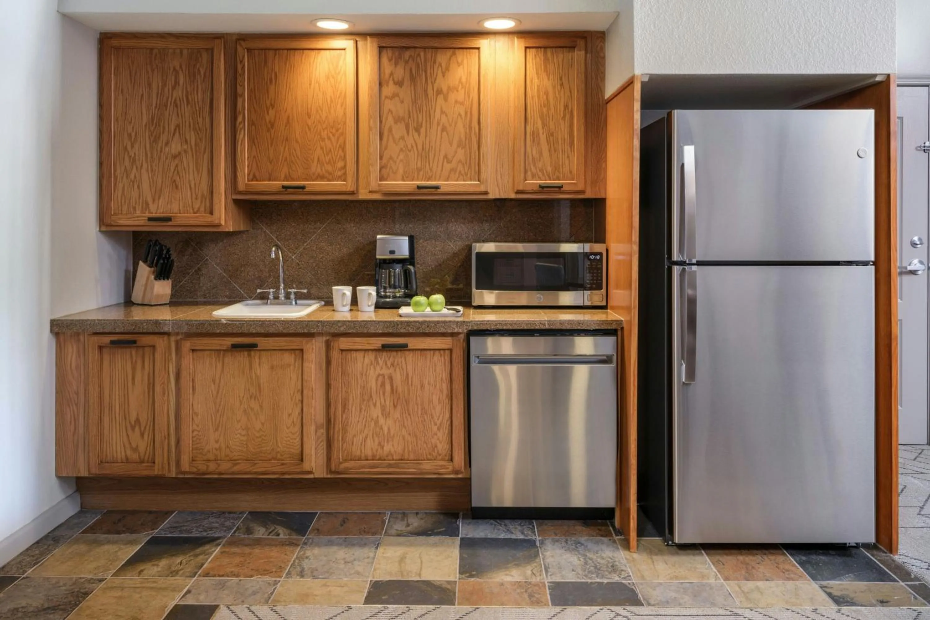 Kitchen or kitchenette in Sheraton Mountain Vista Villas, Avon / Vail Valley