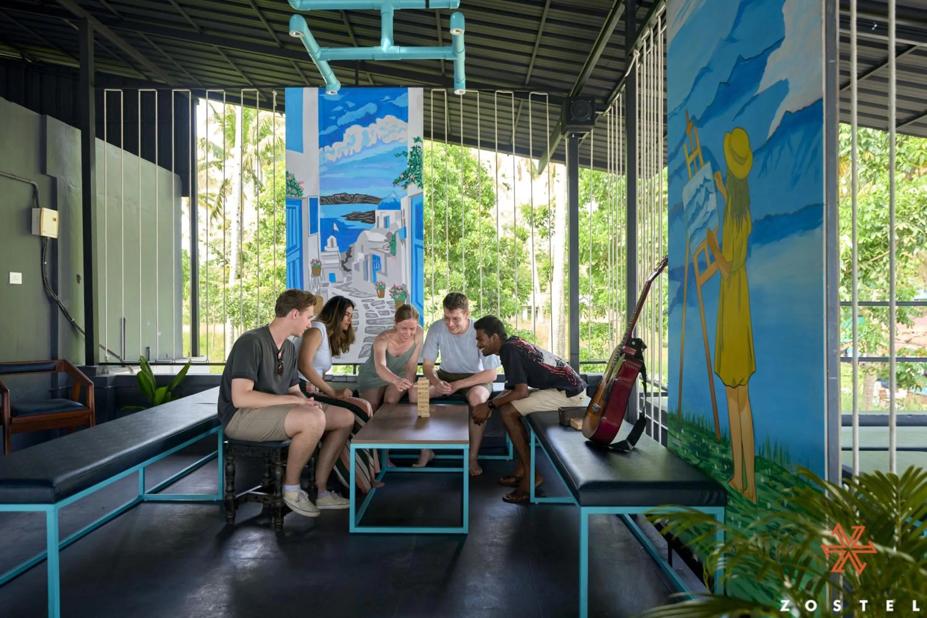 Communal lounge/ TV room in Zostel Varkala