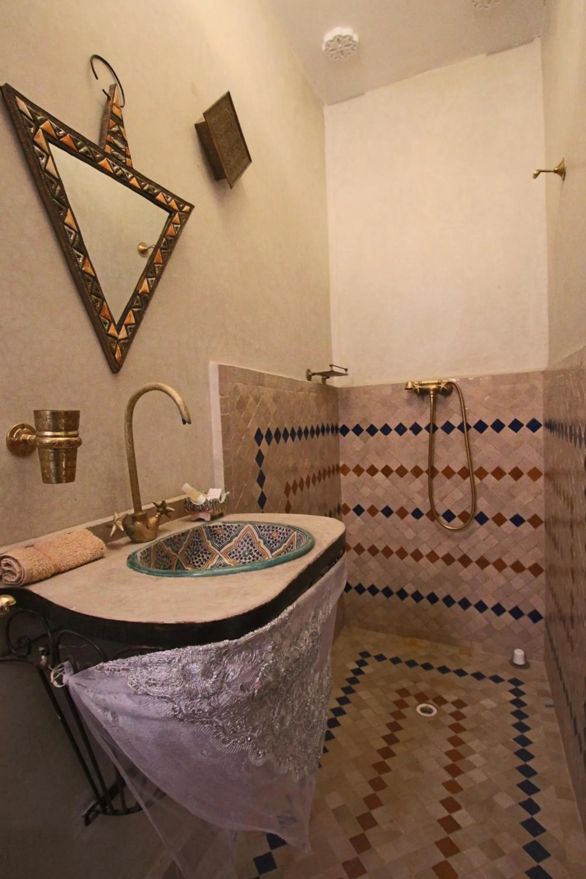 Bathroom in RIAD MAKENE MOUCHKILL