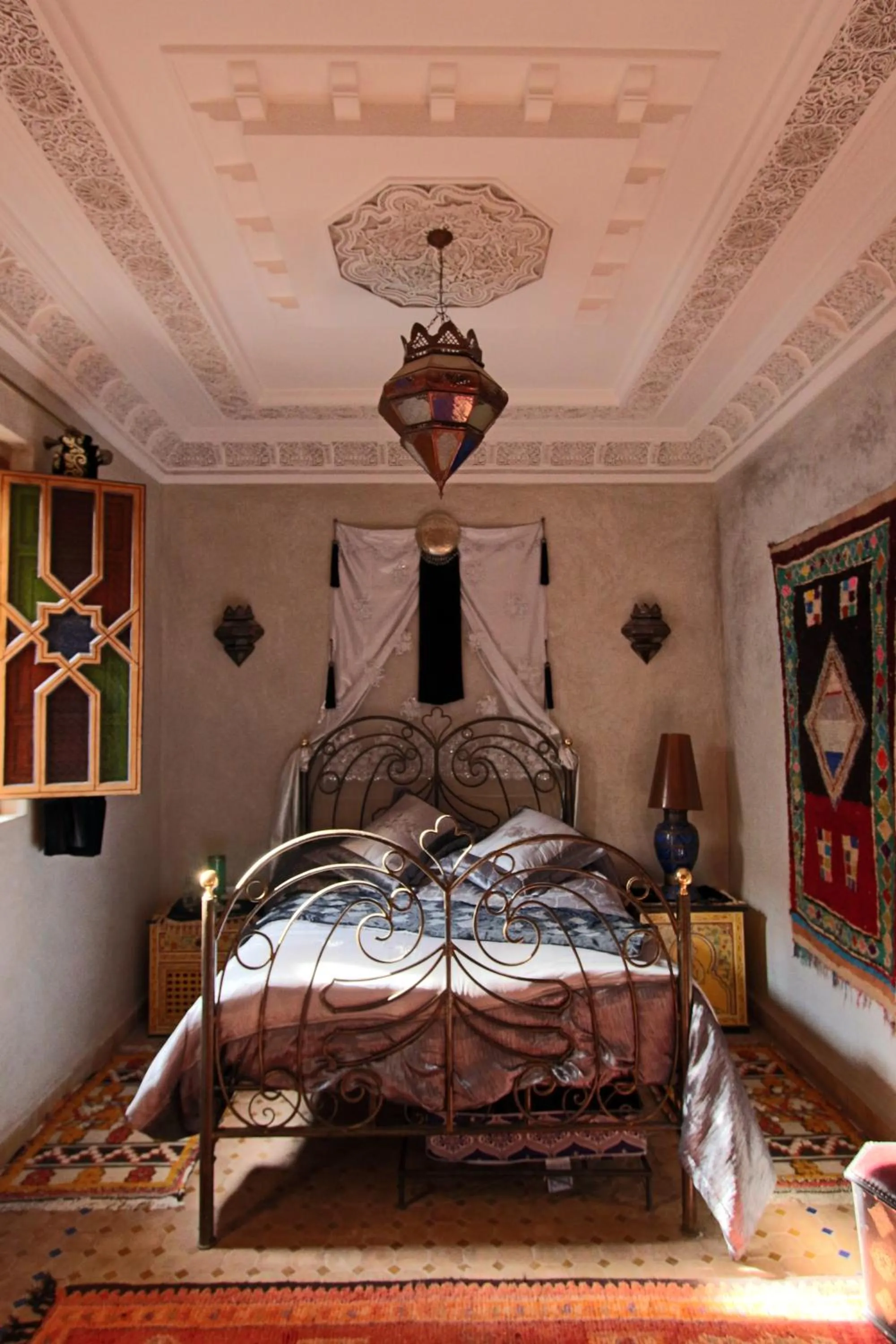 Bed in RIAD MAKENE MOUCHKILL