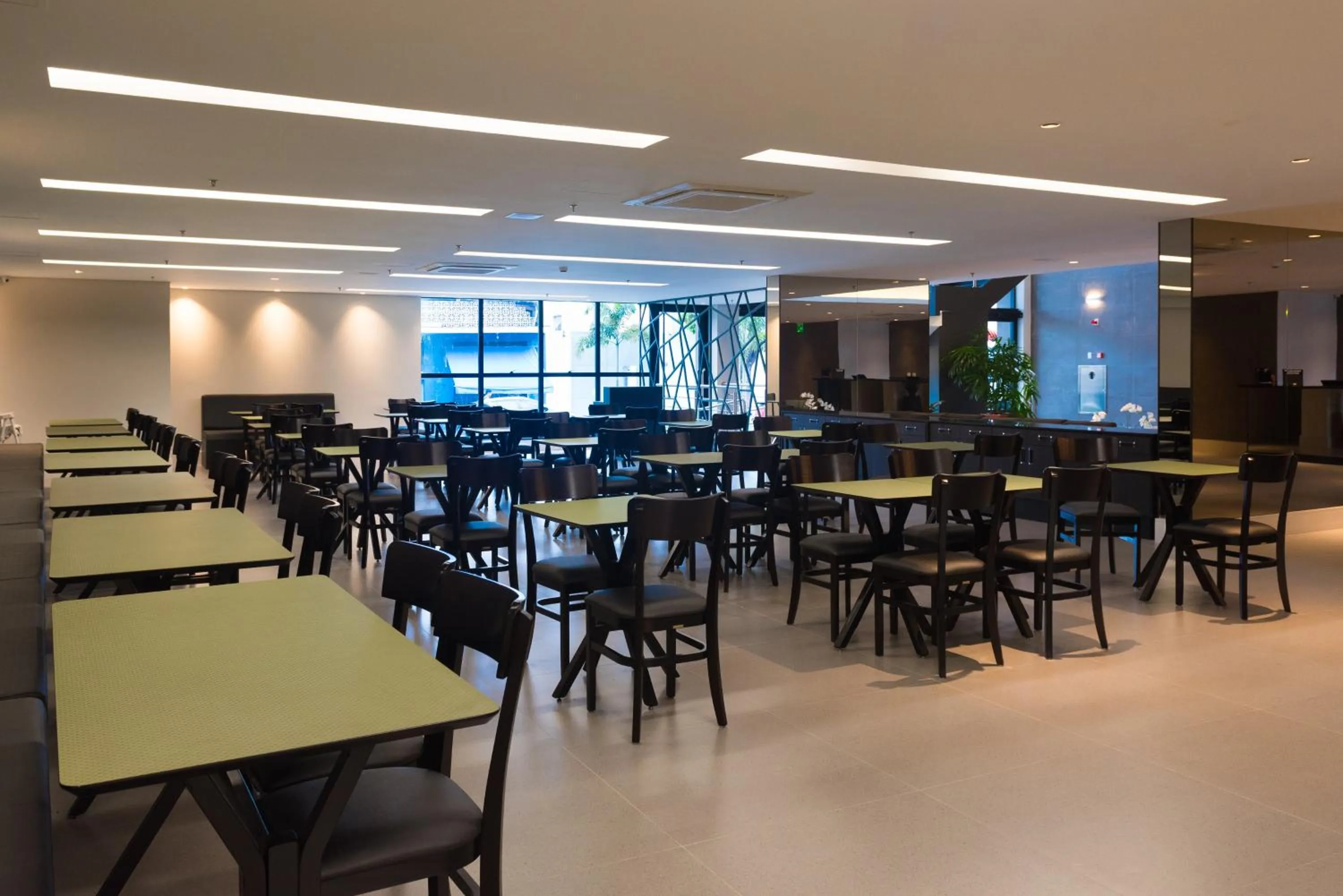 Restaurant/places to eat in Intercity São Paulo Anhembi