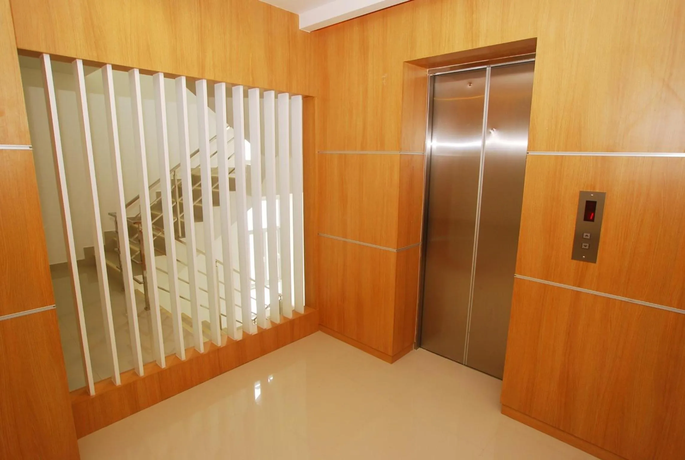 elevator in Riski Residence Ngamwongwan