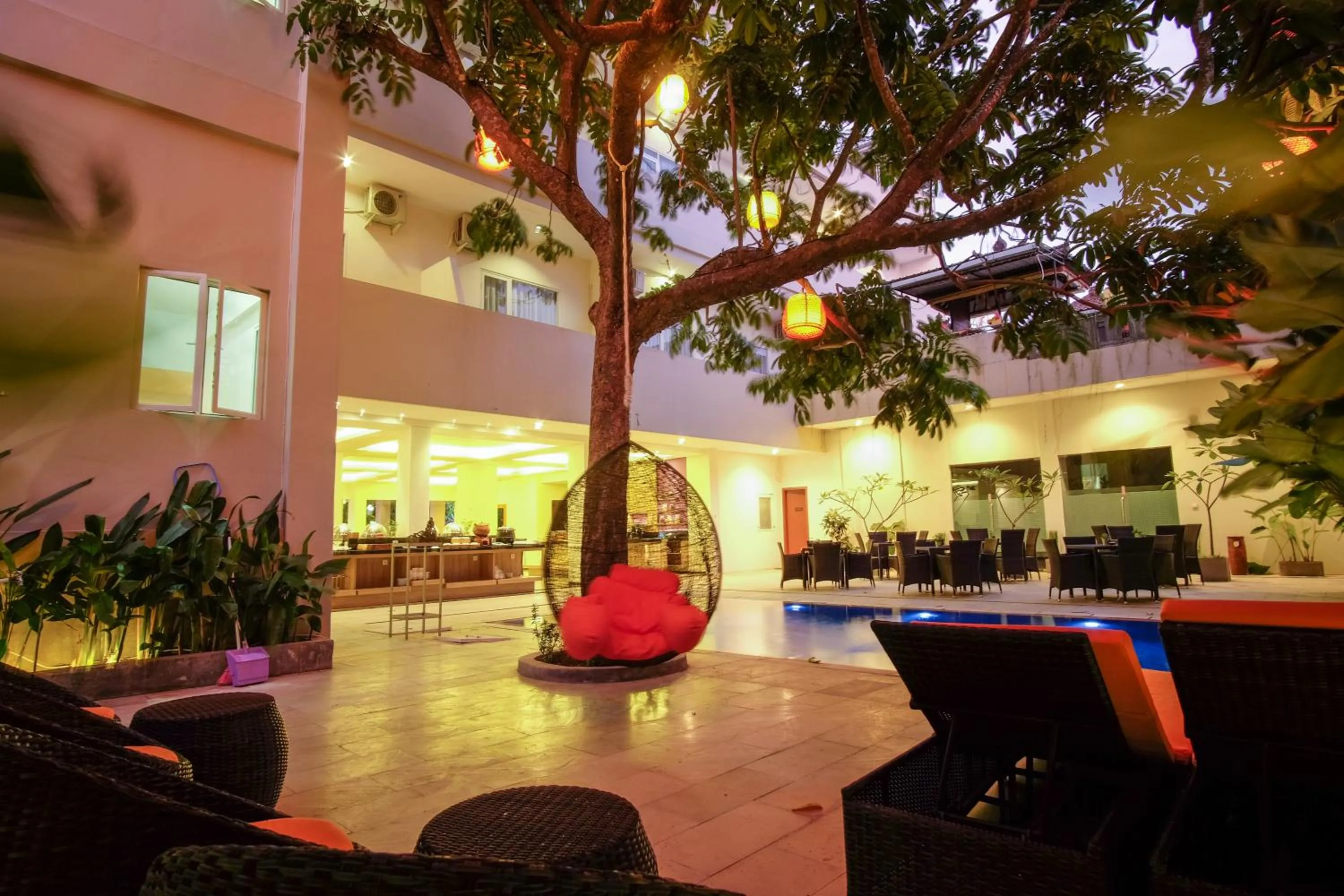 Garden in Sunwood Hotel Arianz Mataram