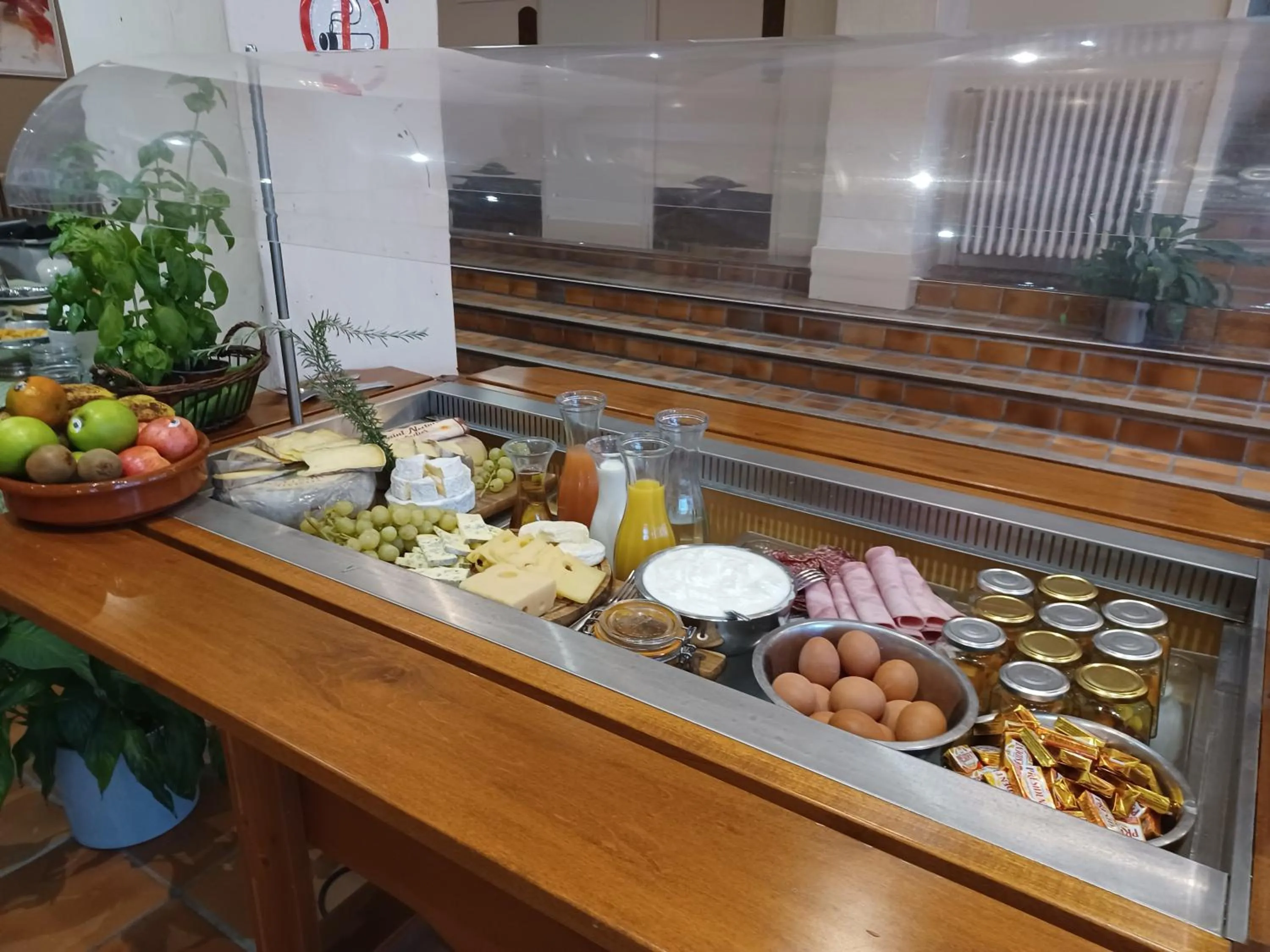 Breakfast in Le Castelet des Alpilles