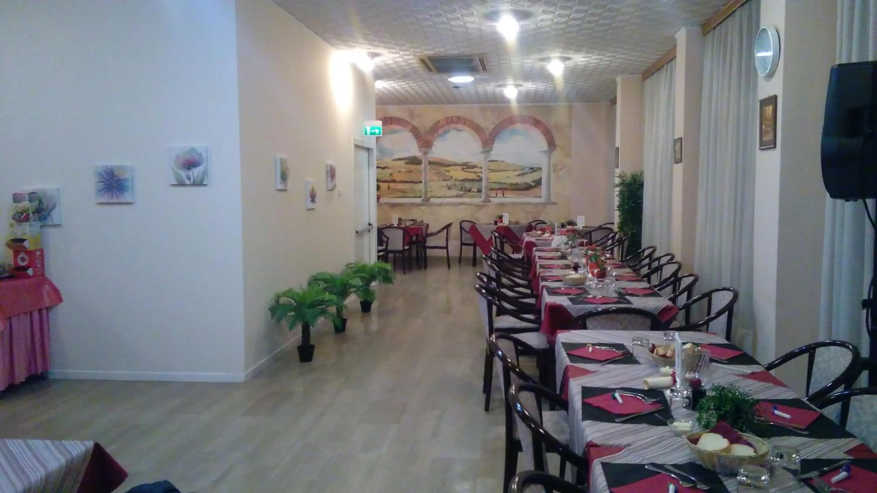 Restaurant/places to eat in Hotel Glenn