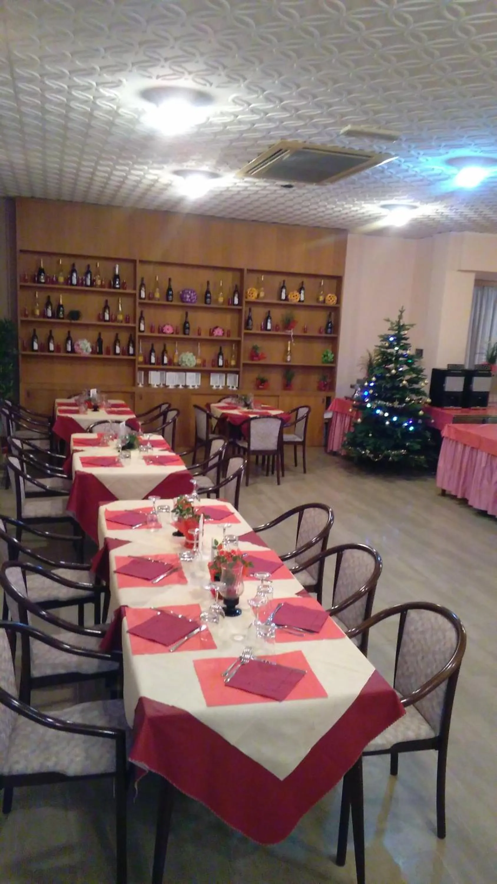 Restaurant/places to eat in Hotel Glenn