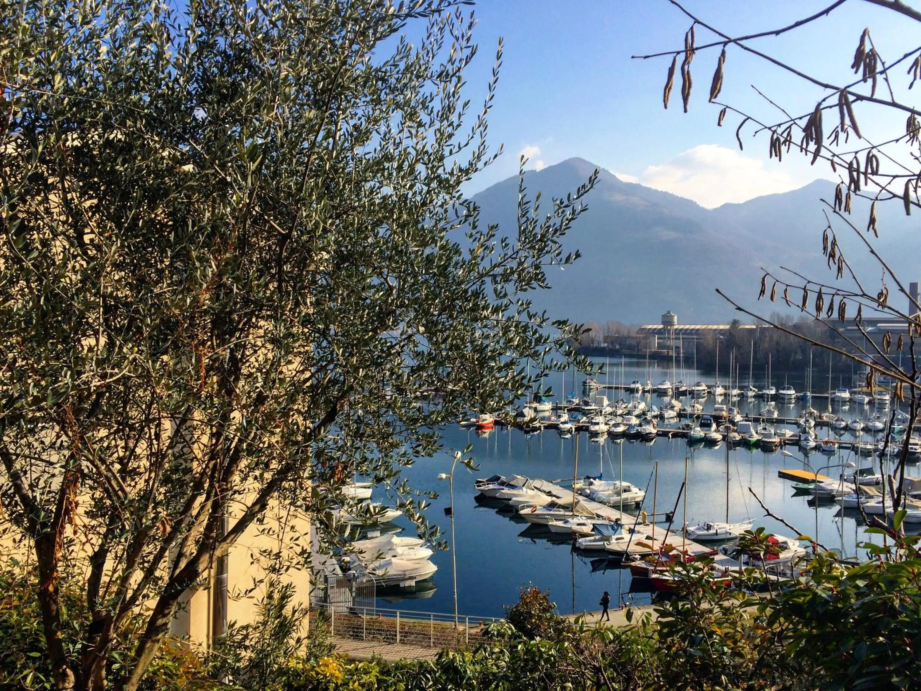 Lake view in Ostello Del Porto