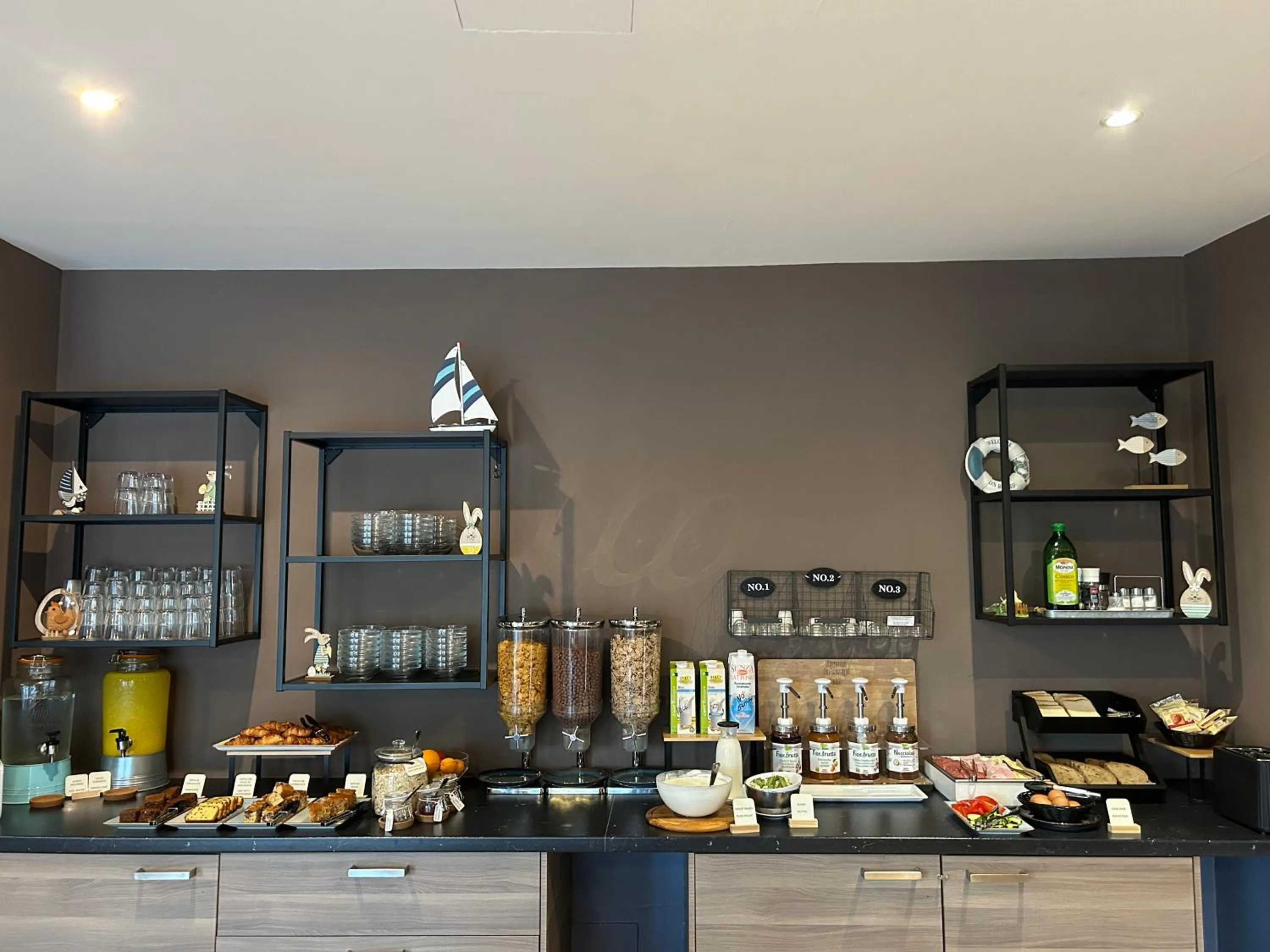 Breakfast in Ostello Del Porto