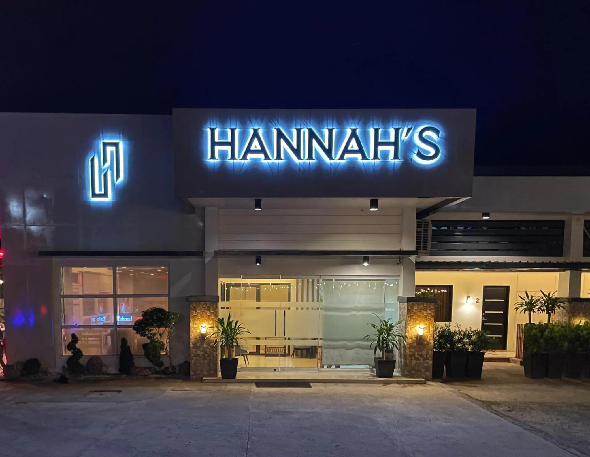 Property building in RedDoorz Plus near Robinsons Place Gensan