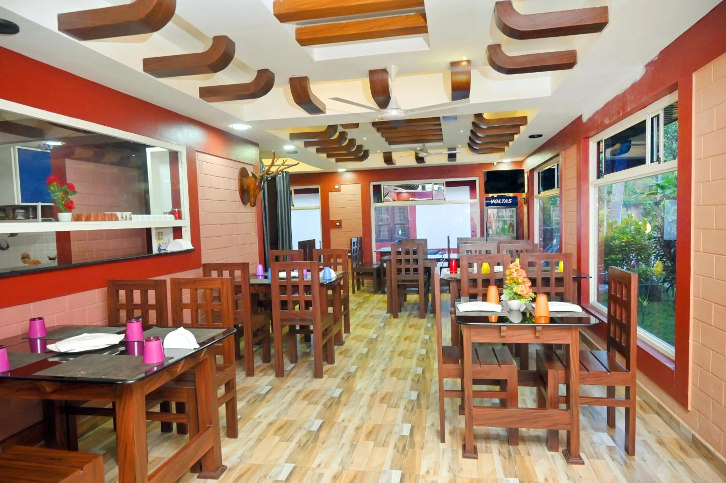 Restaurant/places to eat in LEISURE VALLEY BEACH RESORT