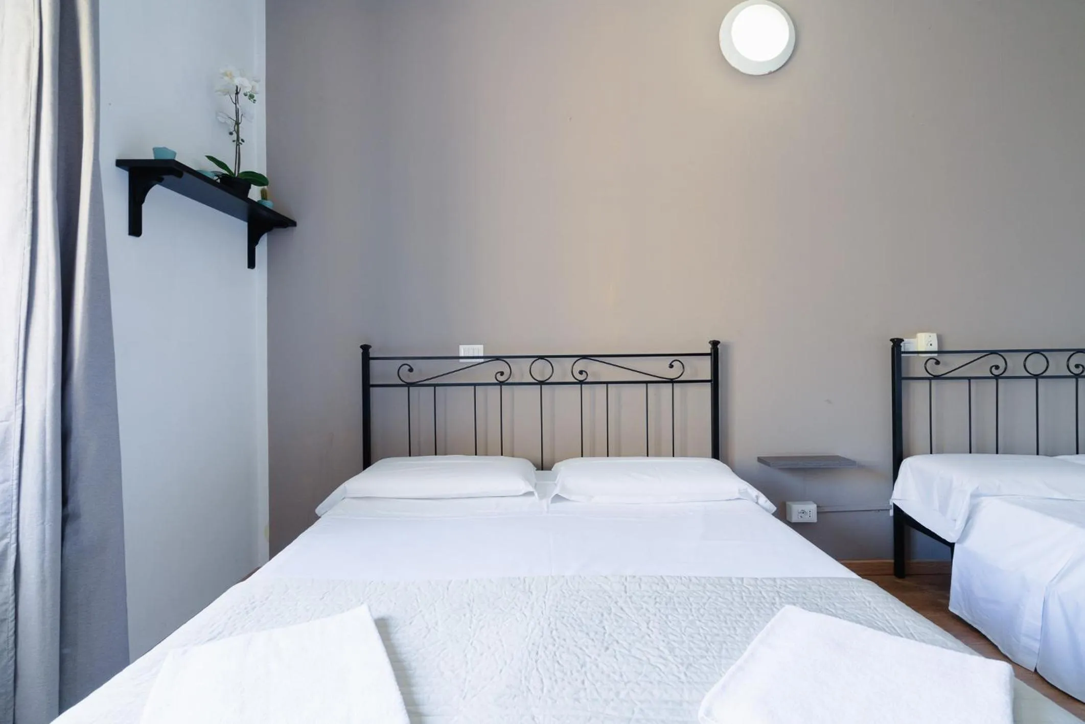 Bed in Galleria Del Reno